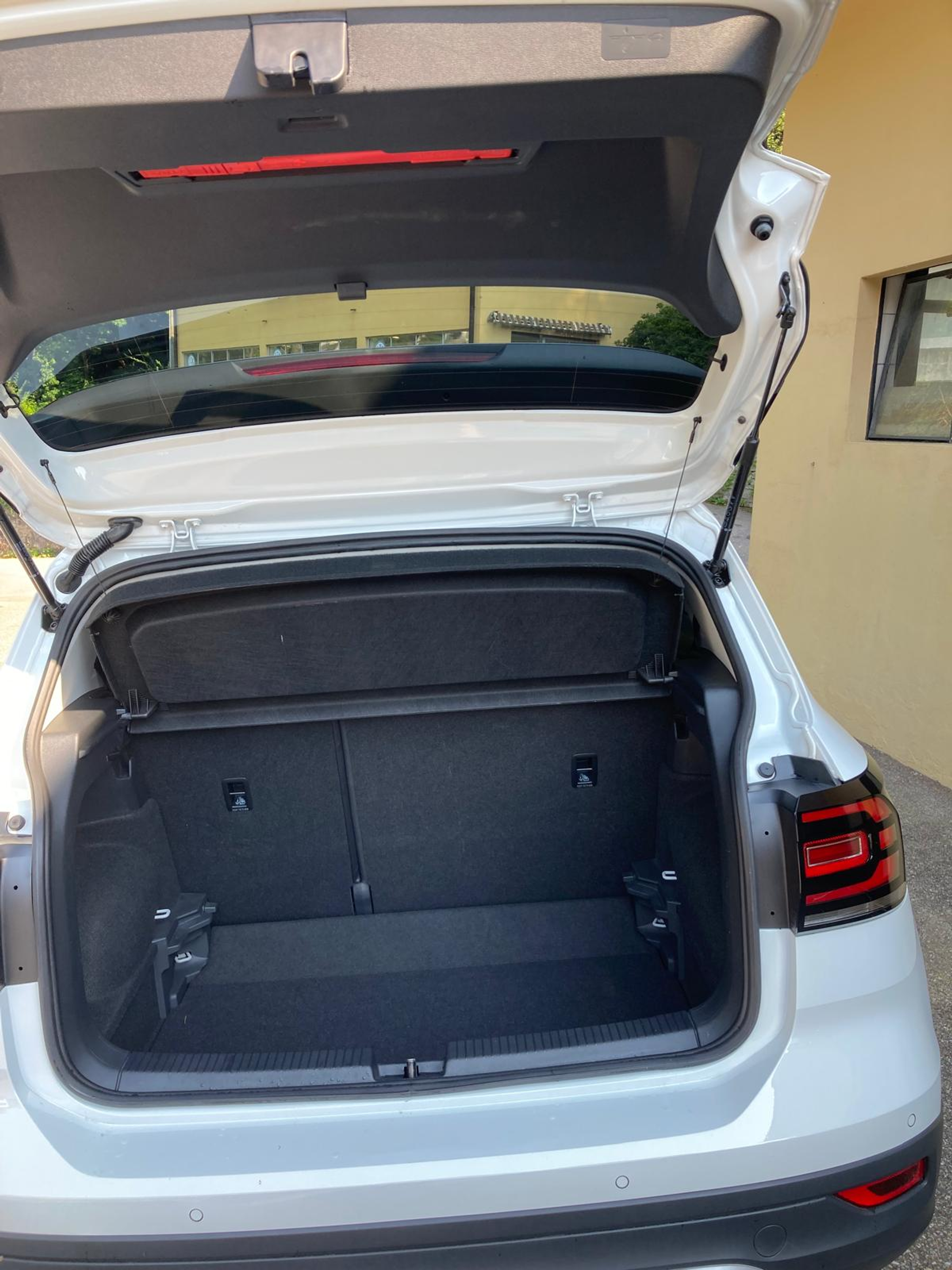 listing desktop thumbnail image 12