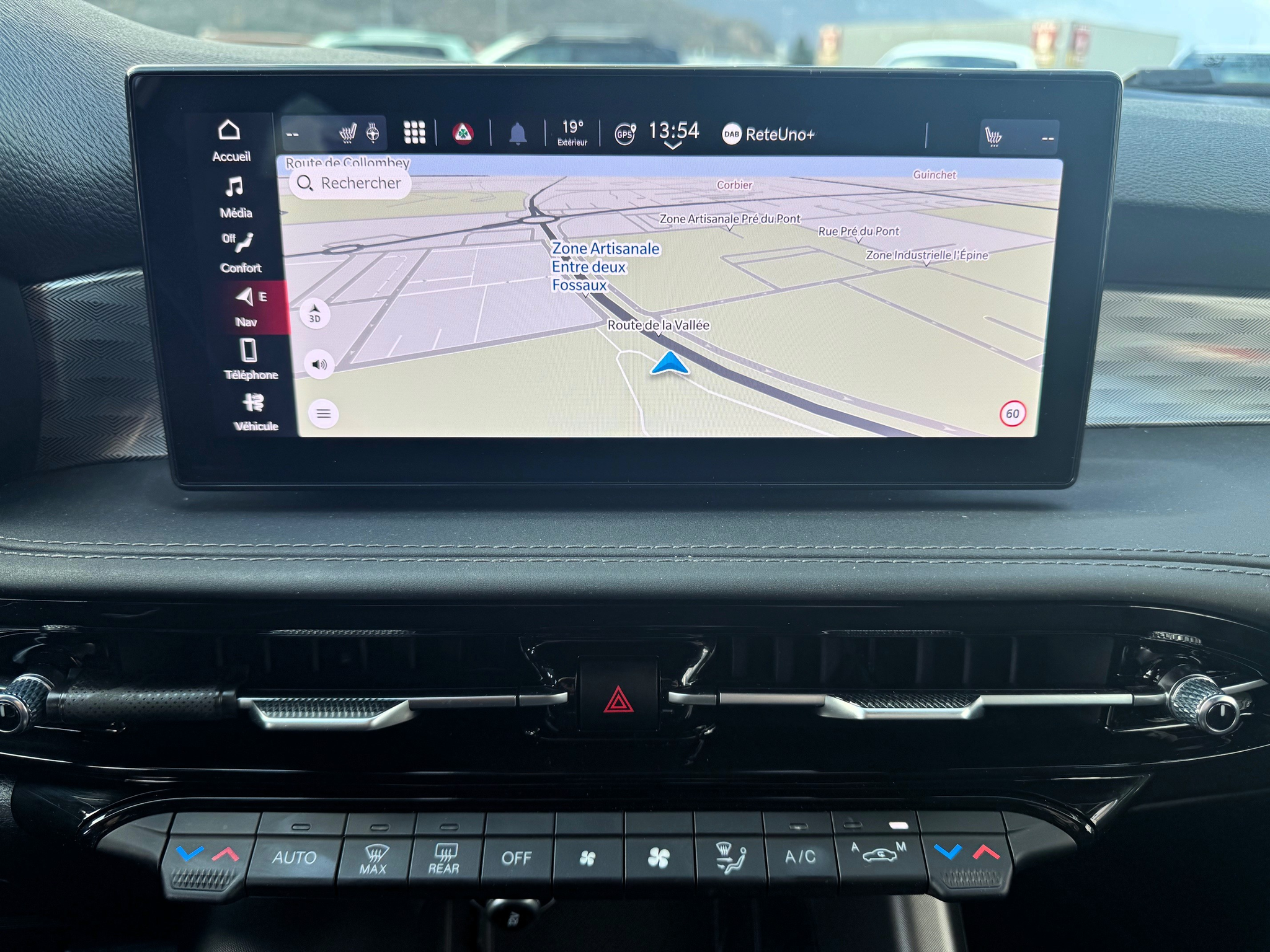 listing desktop thumbnail image 12