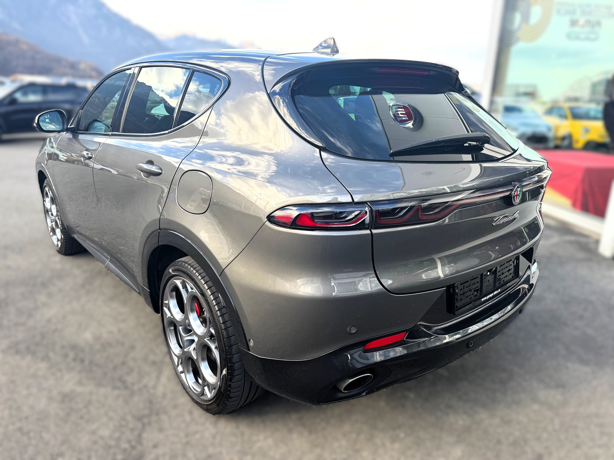 listing desktop thumbnail image 3