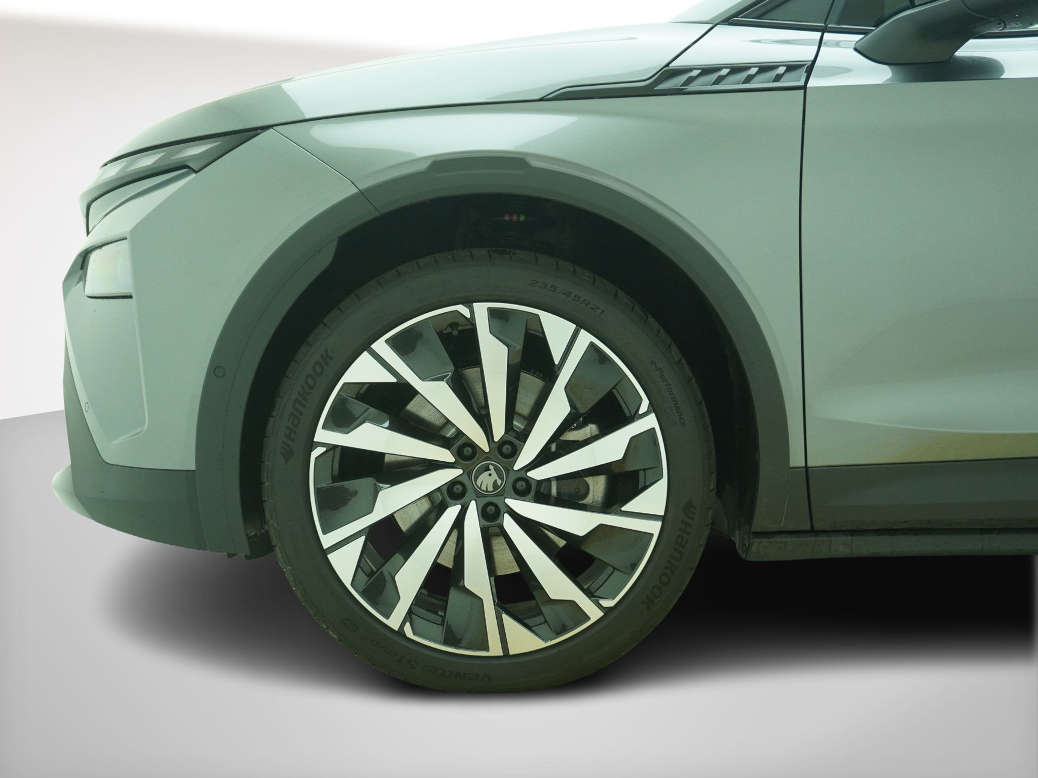 listing desktop thumbnail image 9