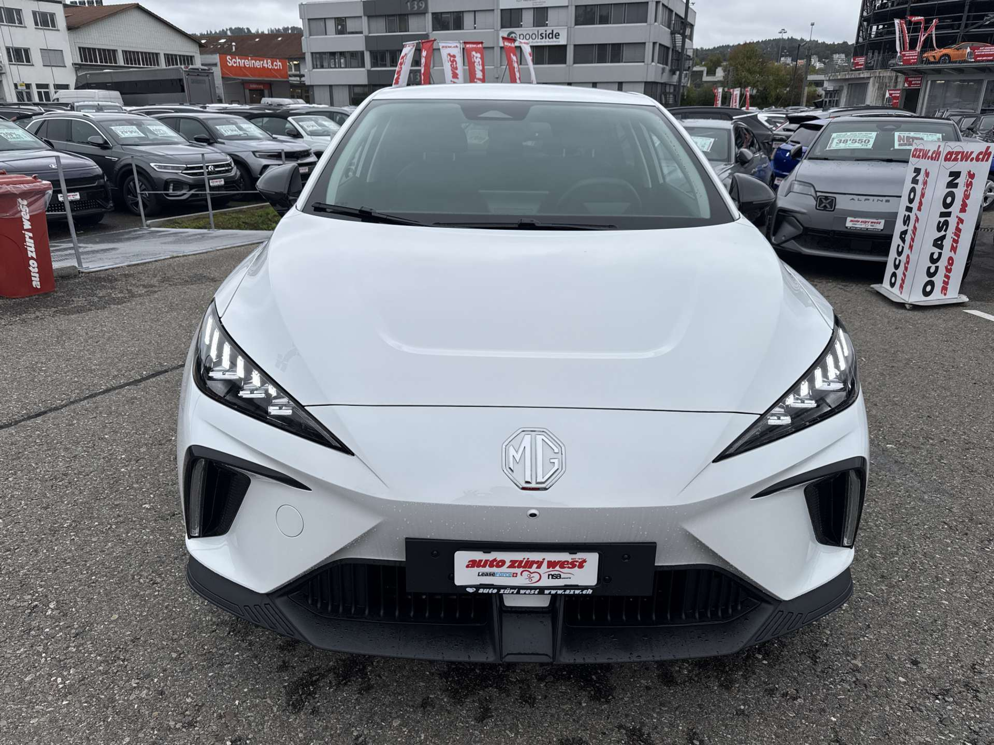 listing desktop thumbnail image 13