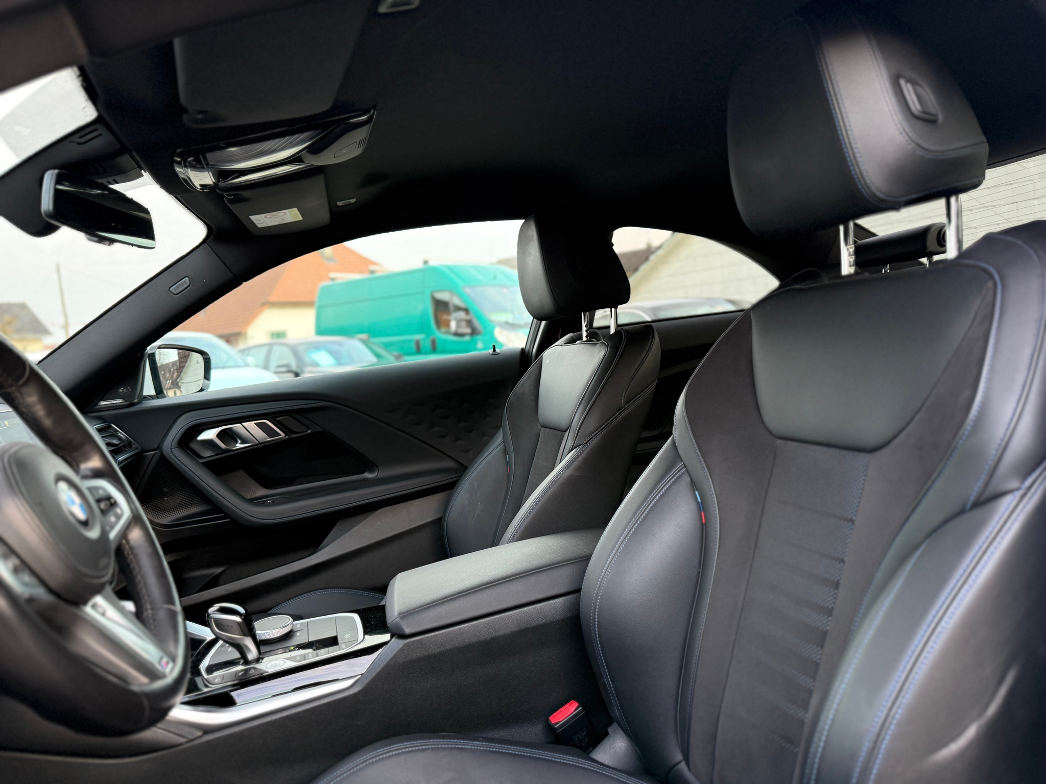 listing desktop thumbnail image 9