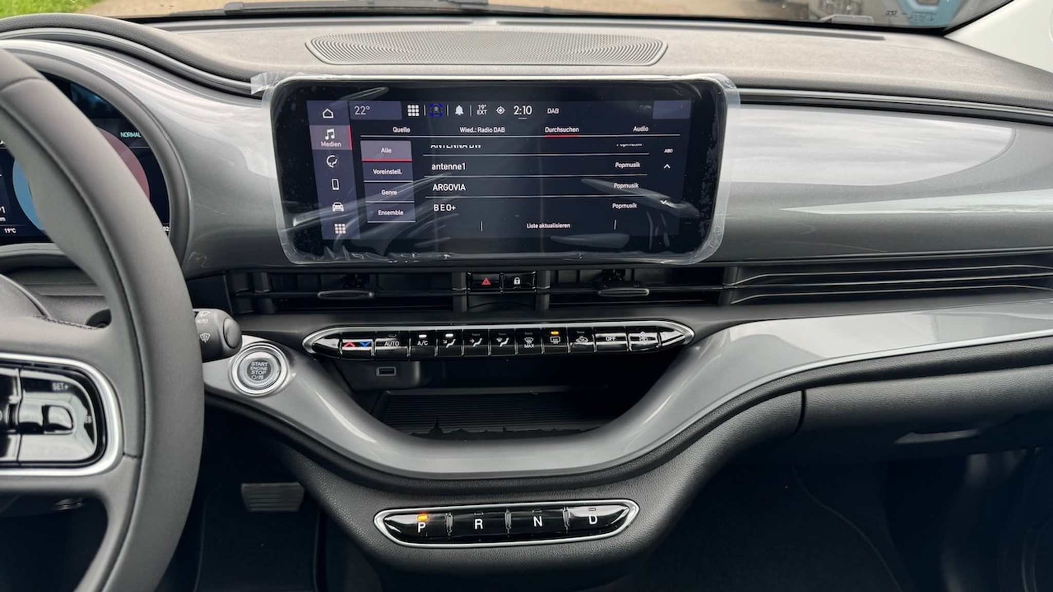 listing desktop thumbnail image 25