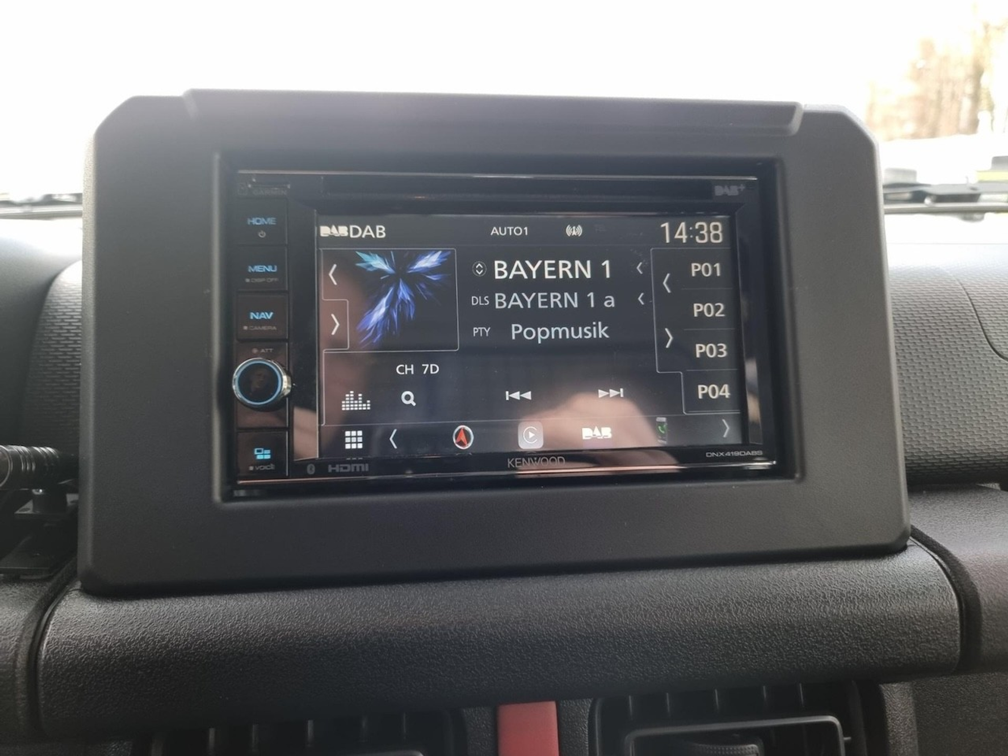 listing desktop thumbnail image 17