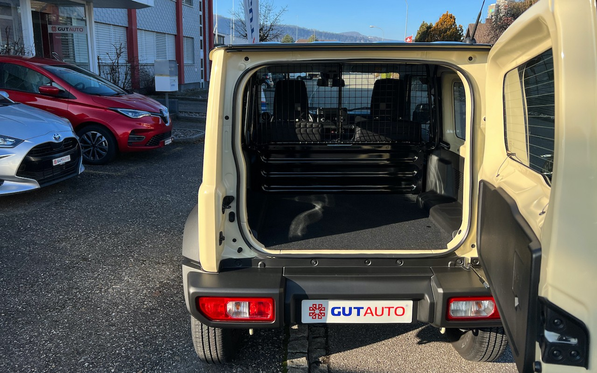 listing desktop thumbnail image 12