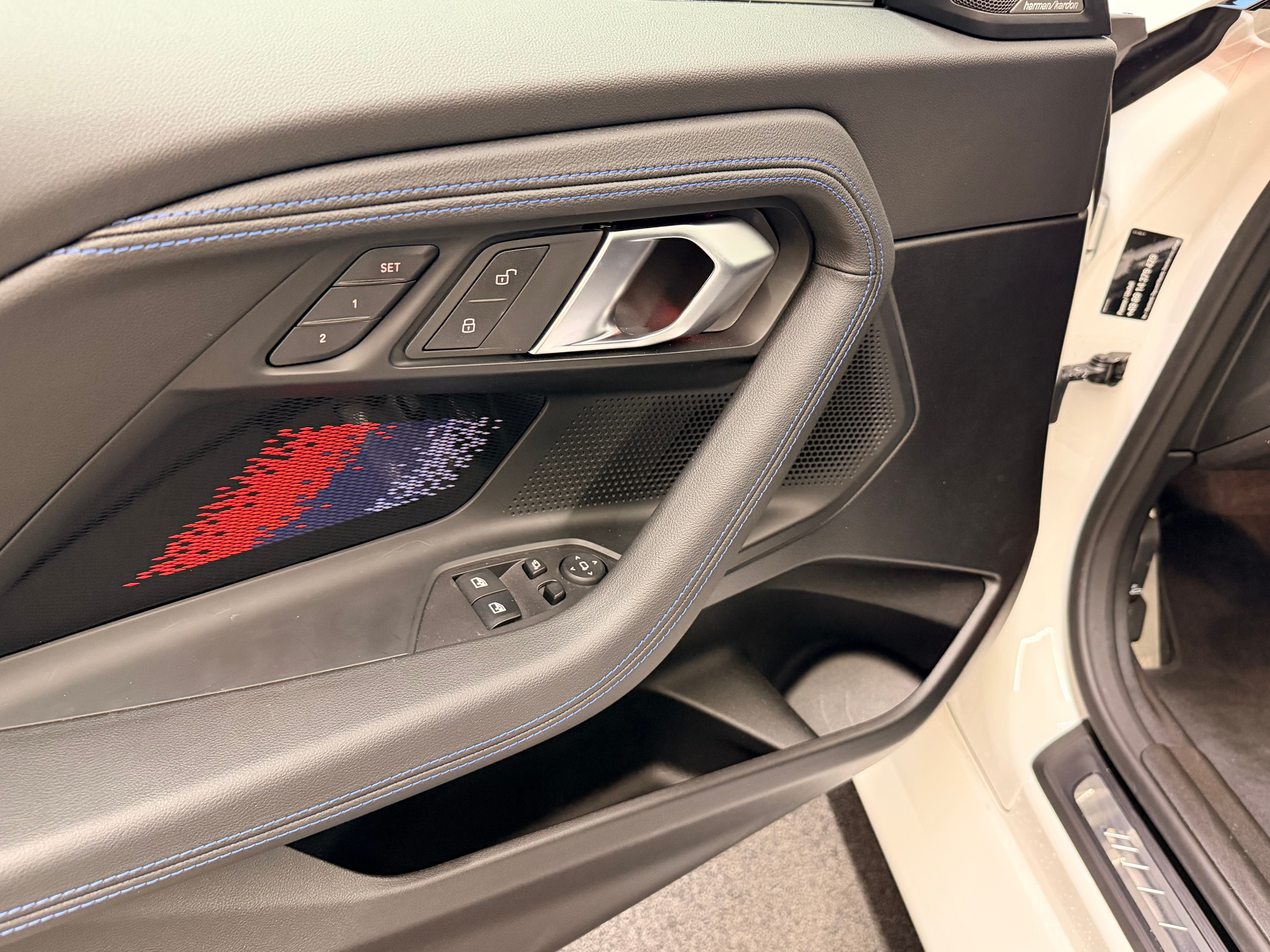 listing desktop thumbnail image 11