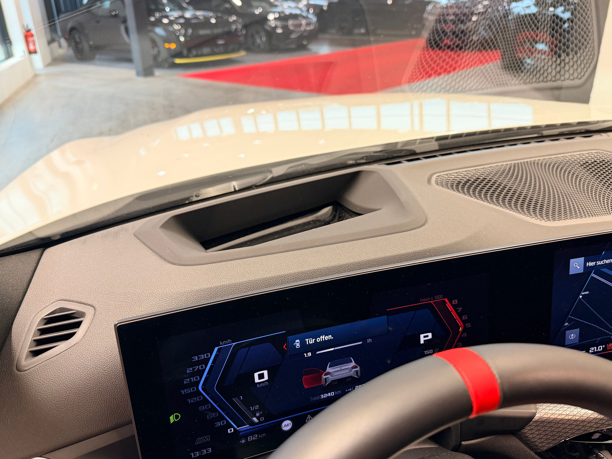 listing desktop thumbnail image 24