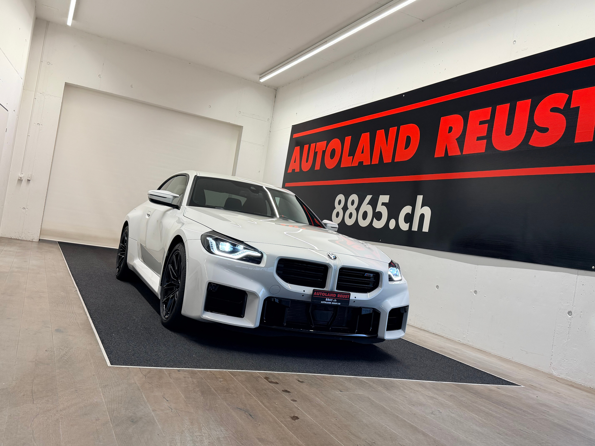 listing desktop thumbnail image 0