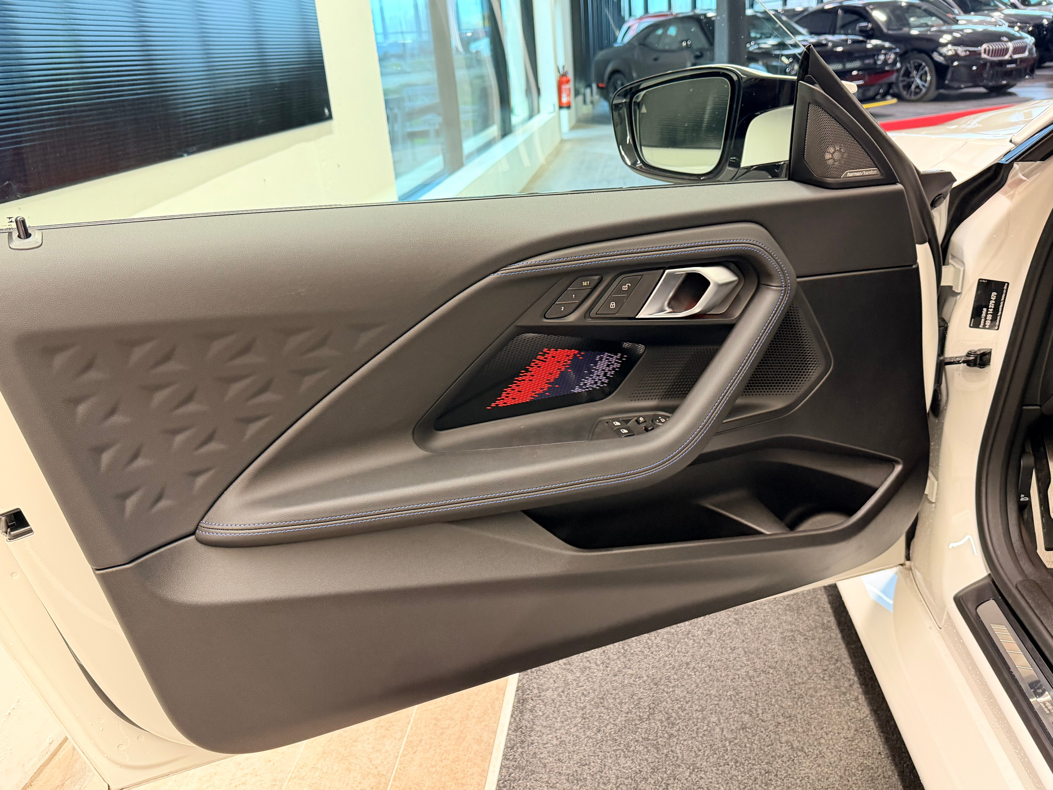 listing desktop thumbnail image 10