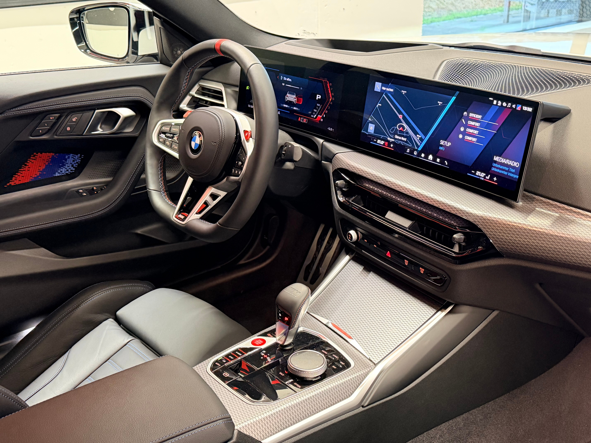 listing desktop thumbnail image 18