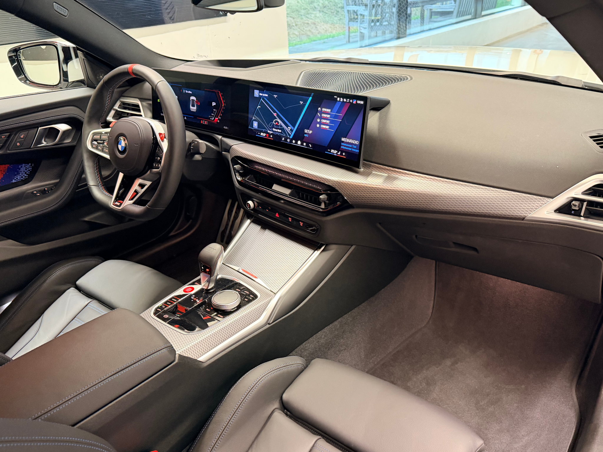 listing desktop thumbnail image 17