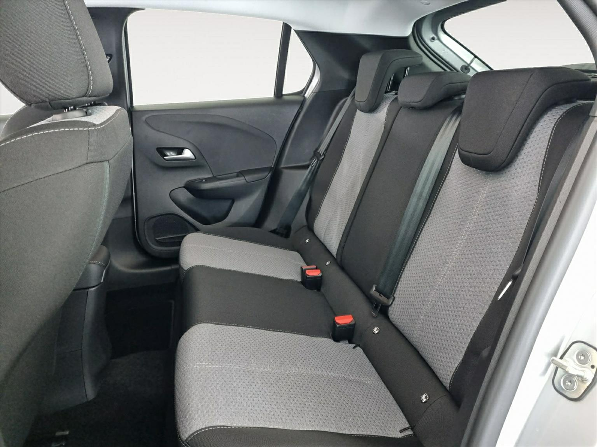 listing desktop thumbnail image 14