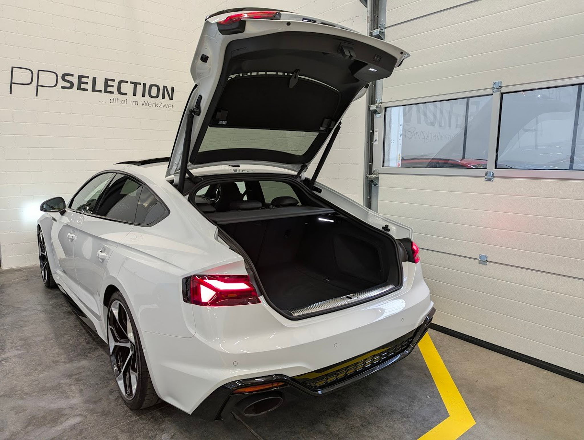 listing desktop thumbnail image 27