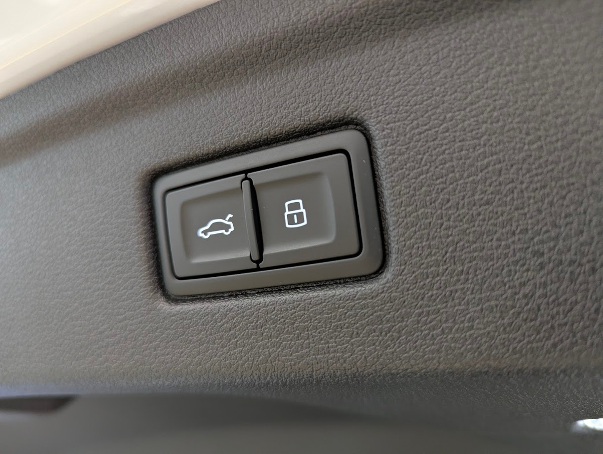 listing desktop thumbnail image 29