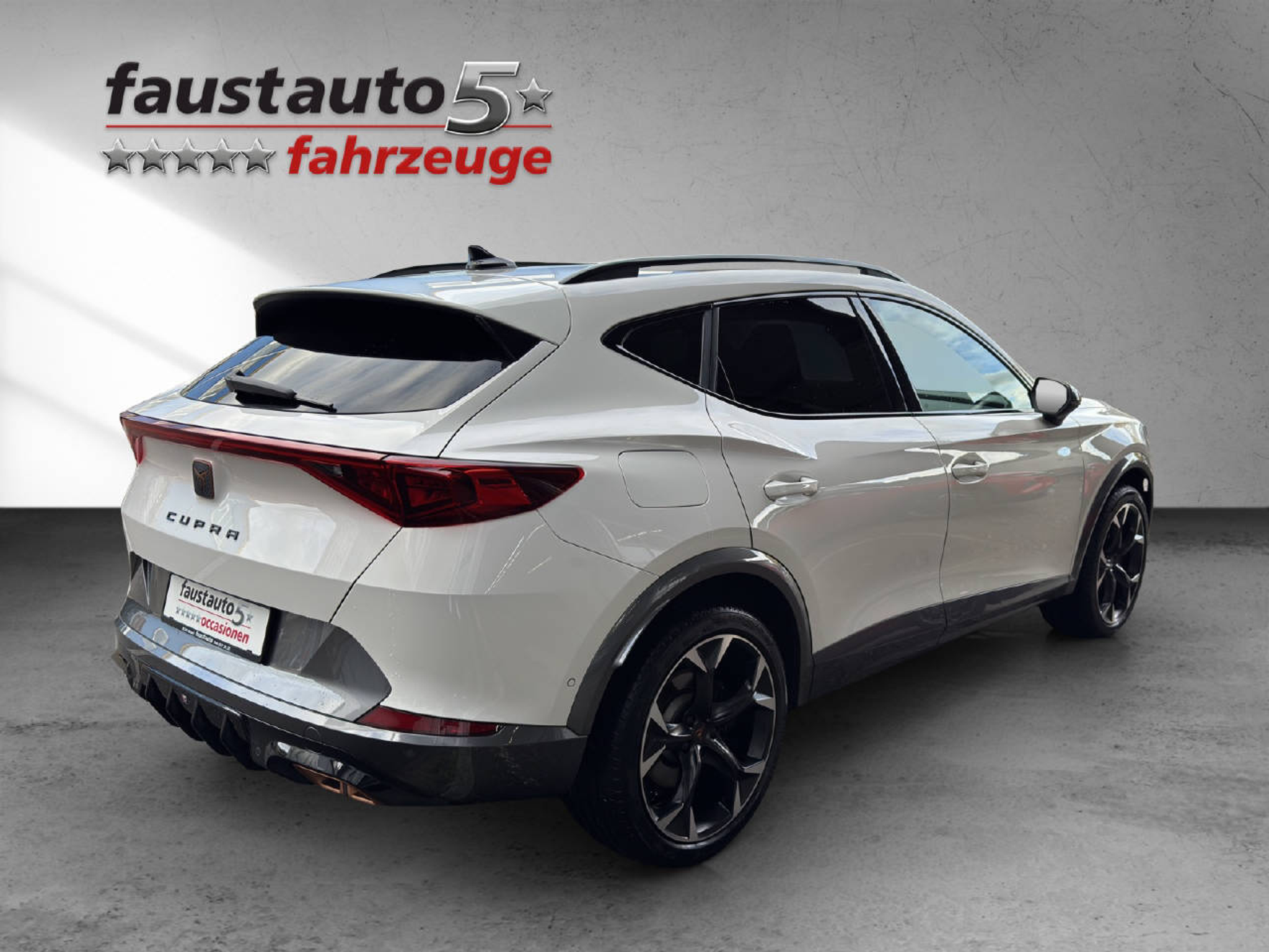 listing desktop thumbnail image 4