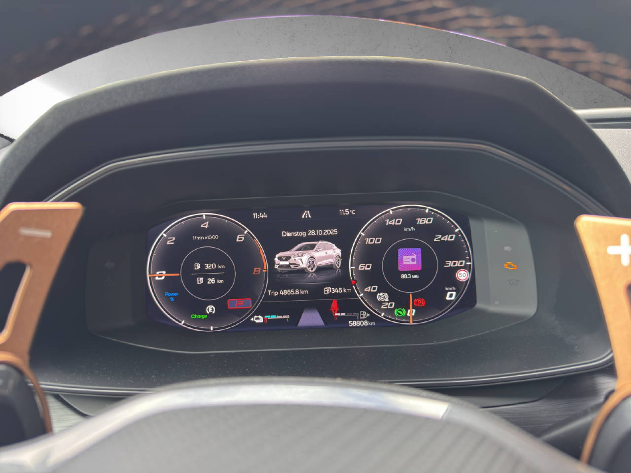 listing desktop thumbnail image 9