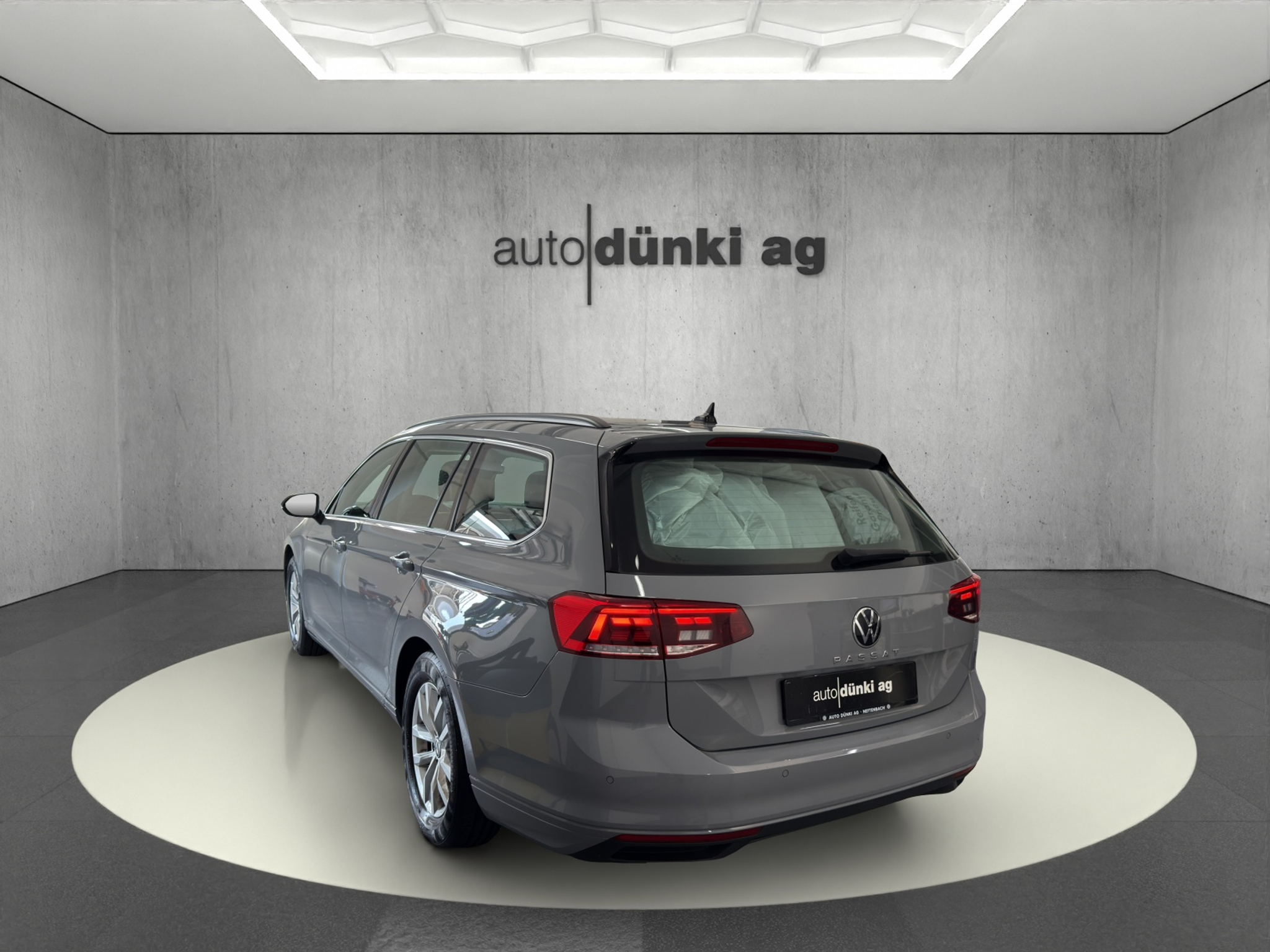 listing desktop thumbnail image 1