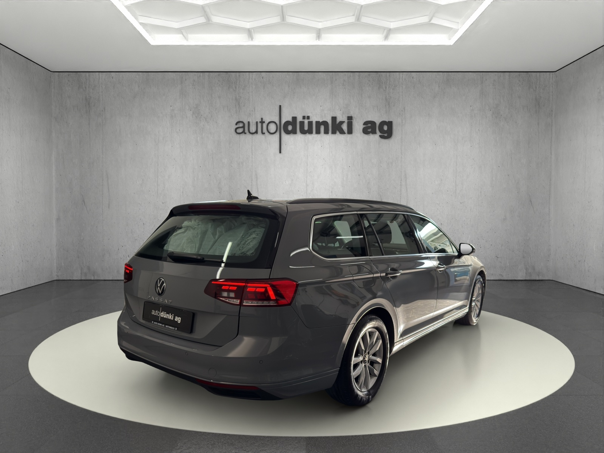 listing desktop thumbnail image 2