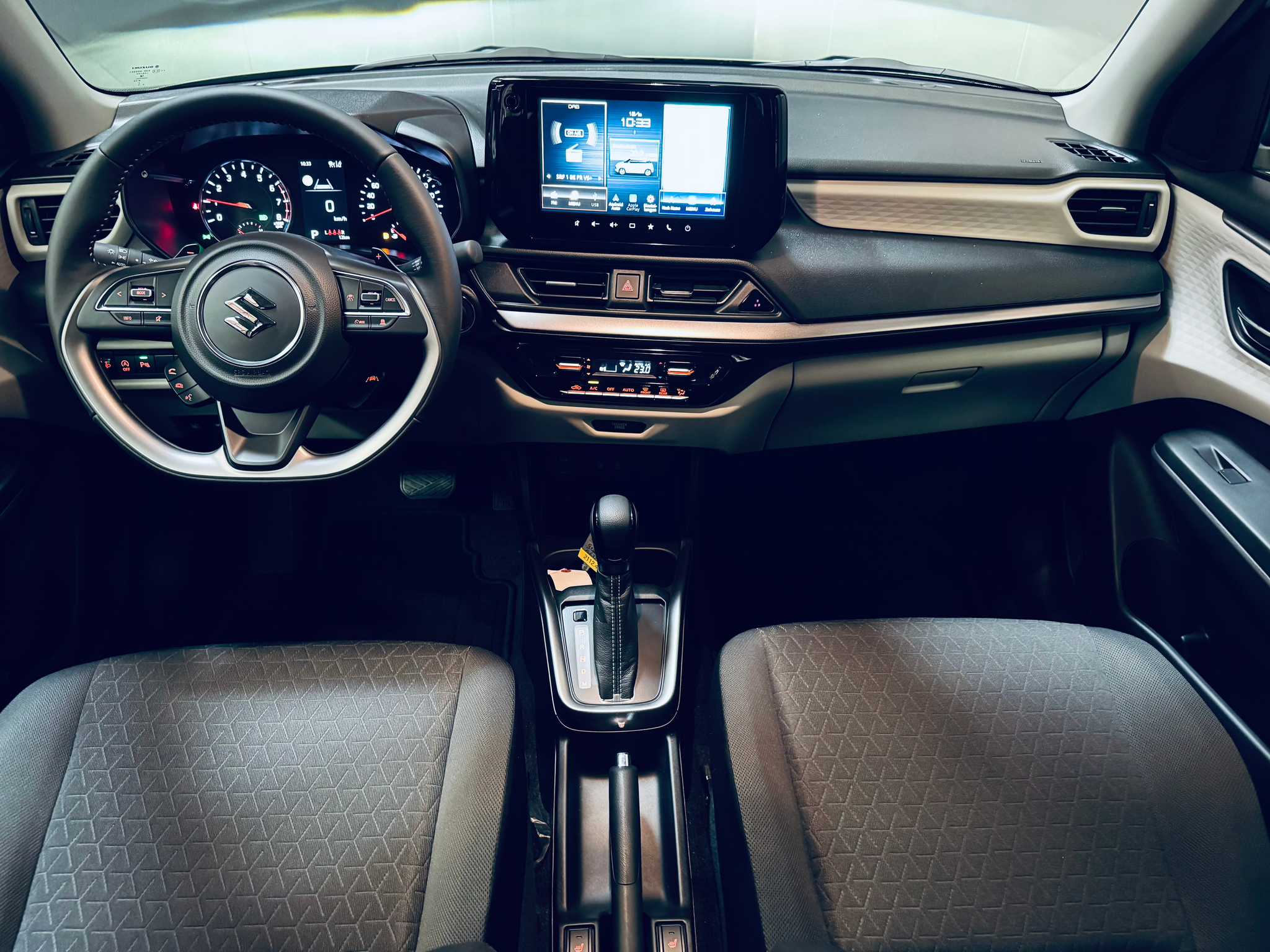 listing desktop thumbnail image 3