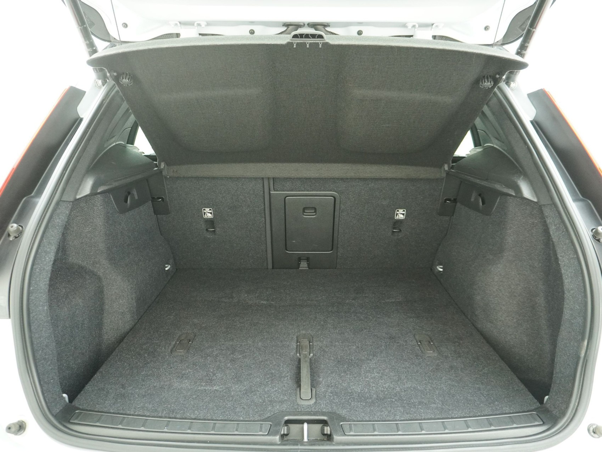 listing desktop thumbnail image 12