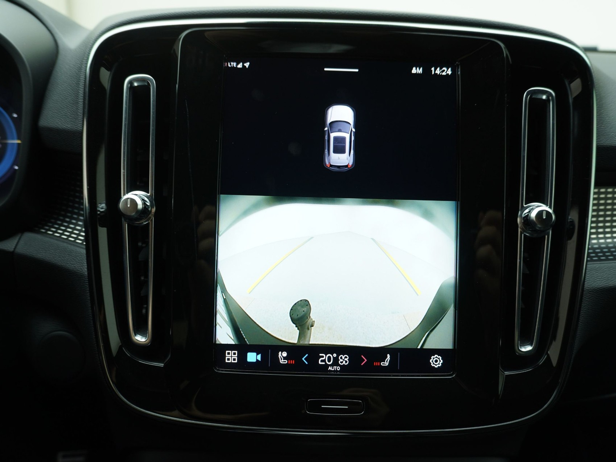 listing desktop thumbnail image 19