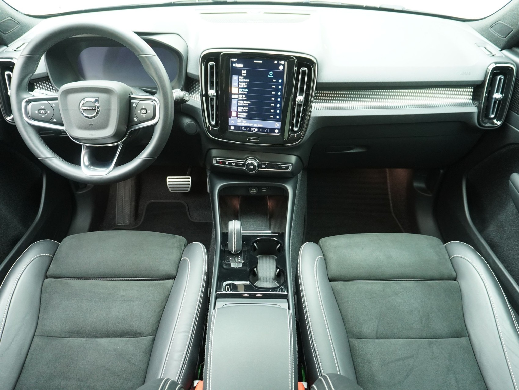 listing desktop thumbnail image 13