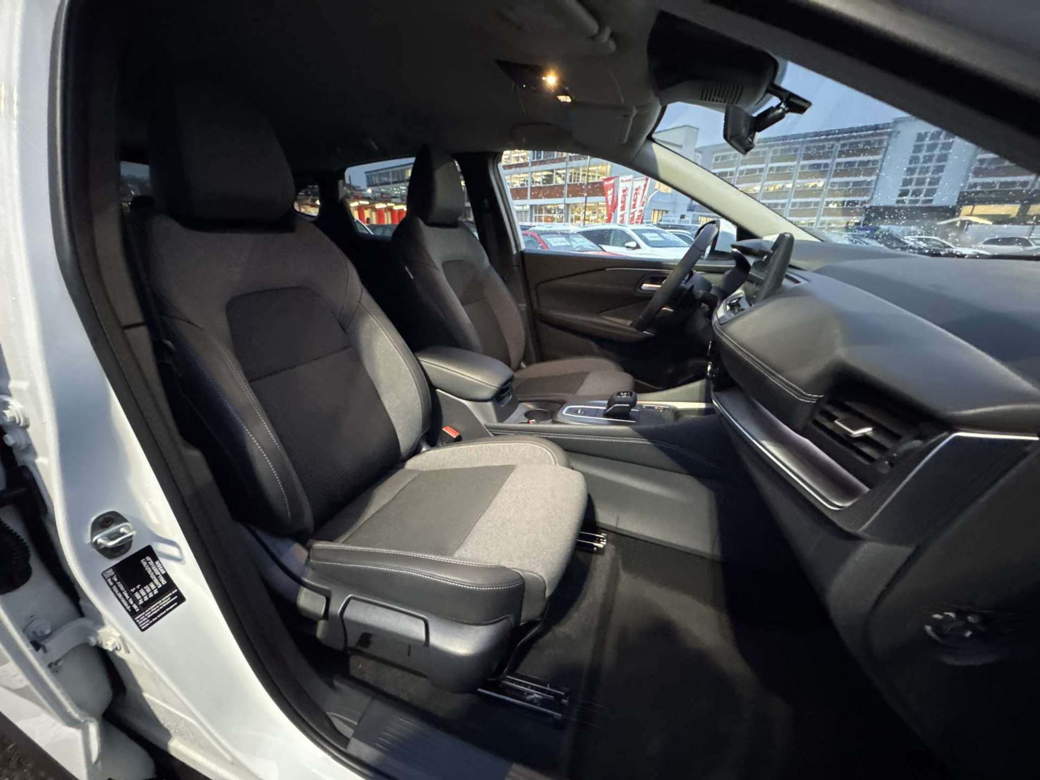 listing desktop thumbnail image 12