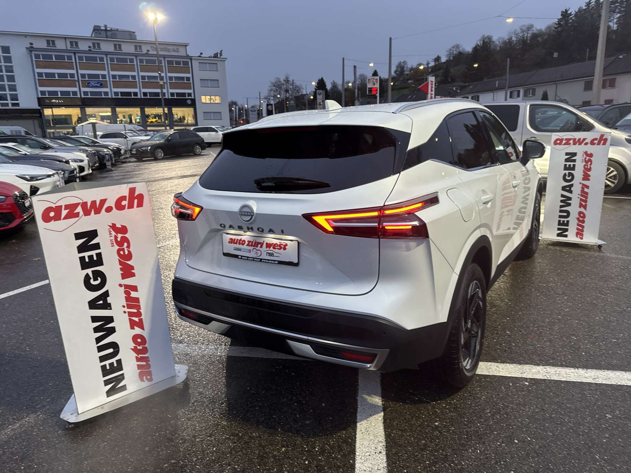 listing desktop thumbnail image 2