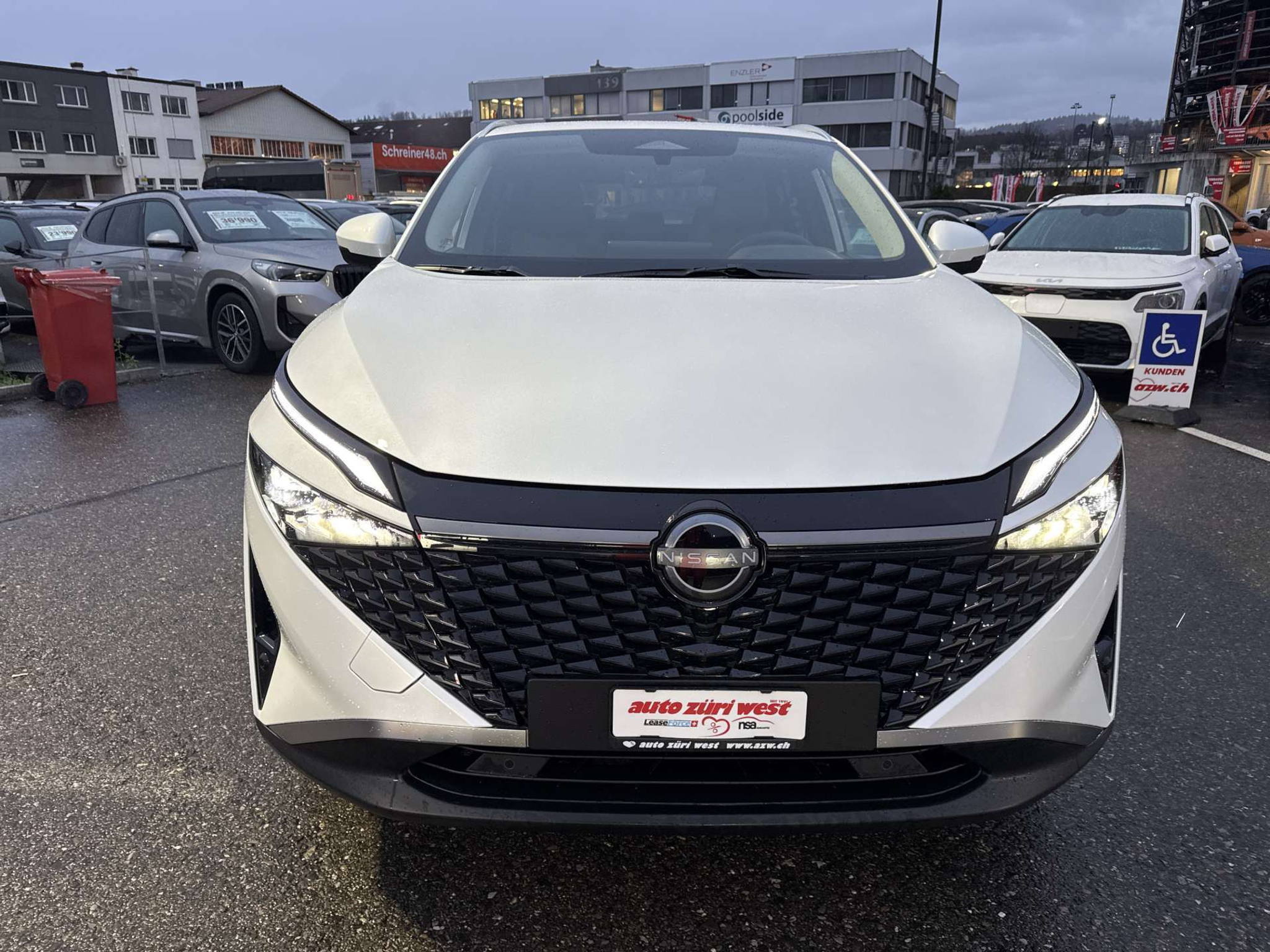 listing desktop thumbnail image 13