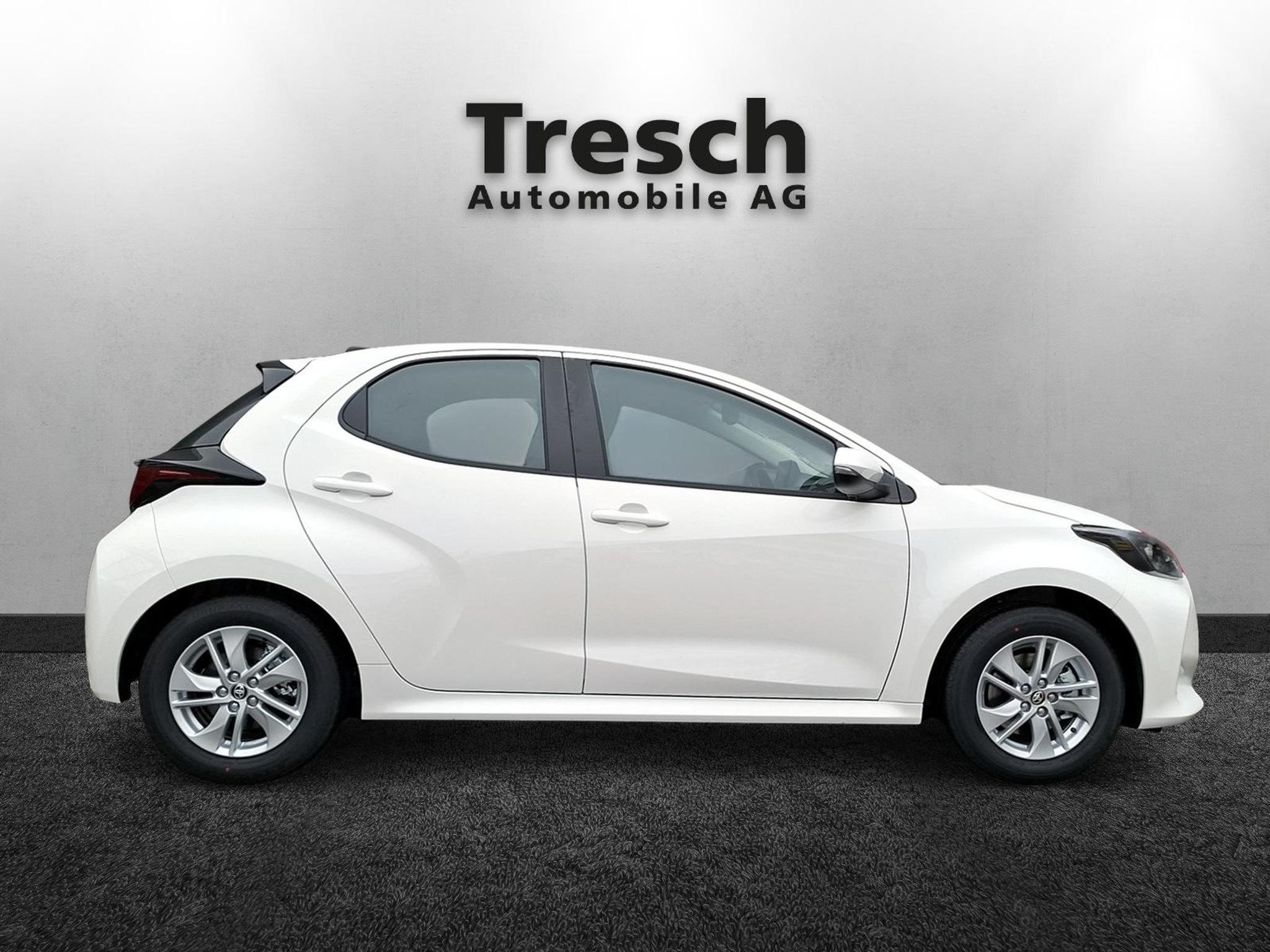 listing desktop thumbnail image 1