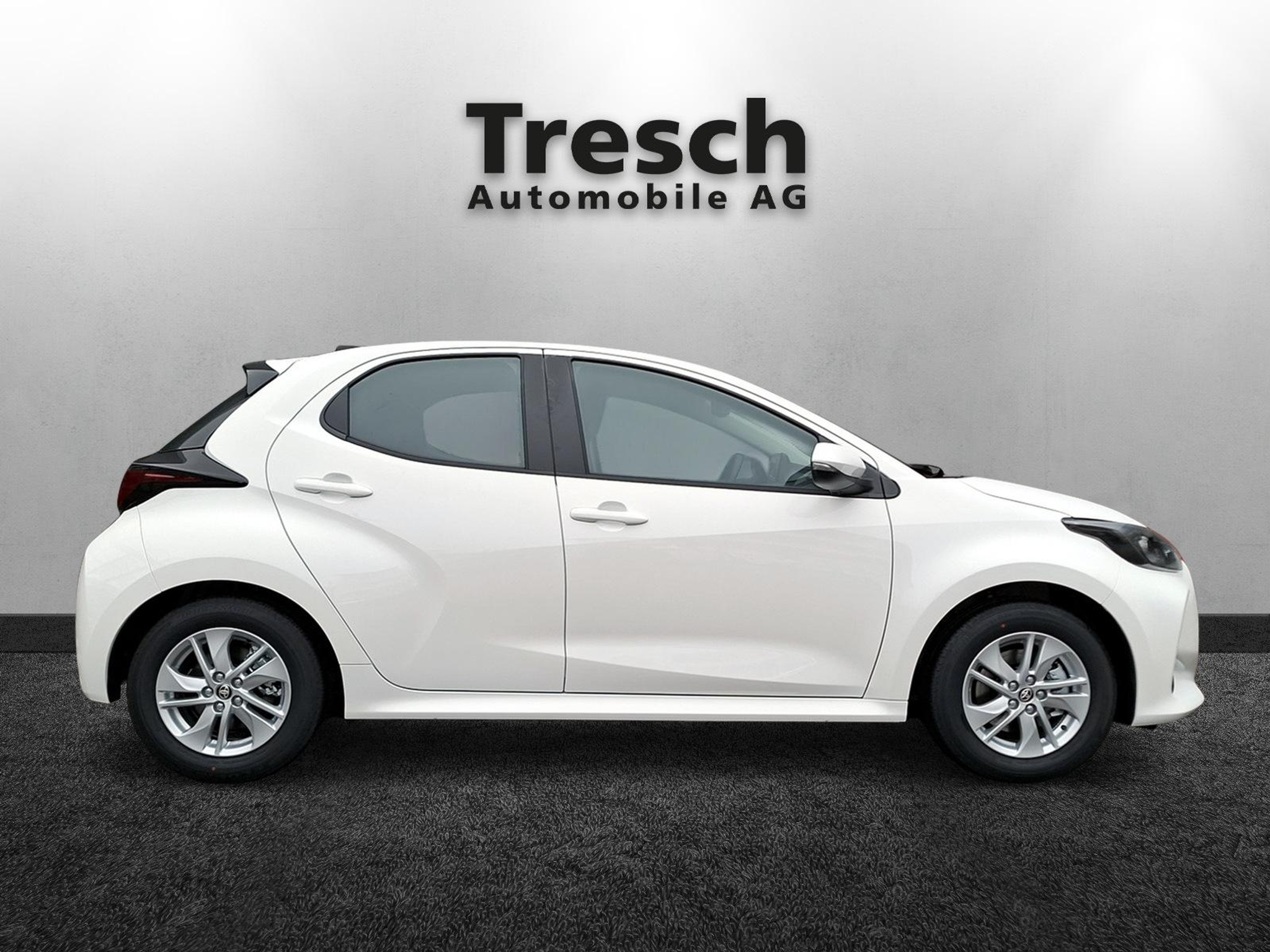 listing desktop thumbnail image 4