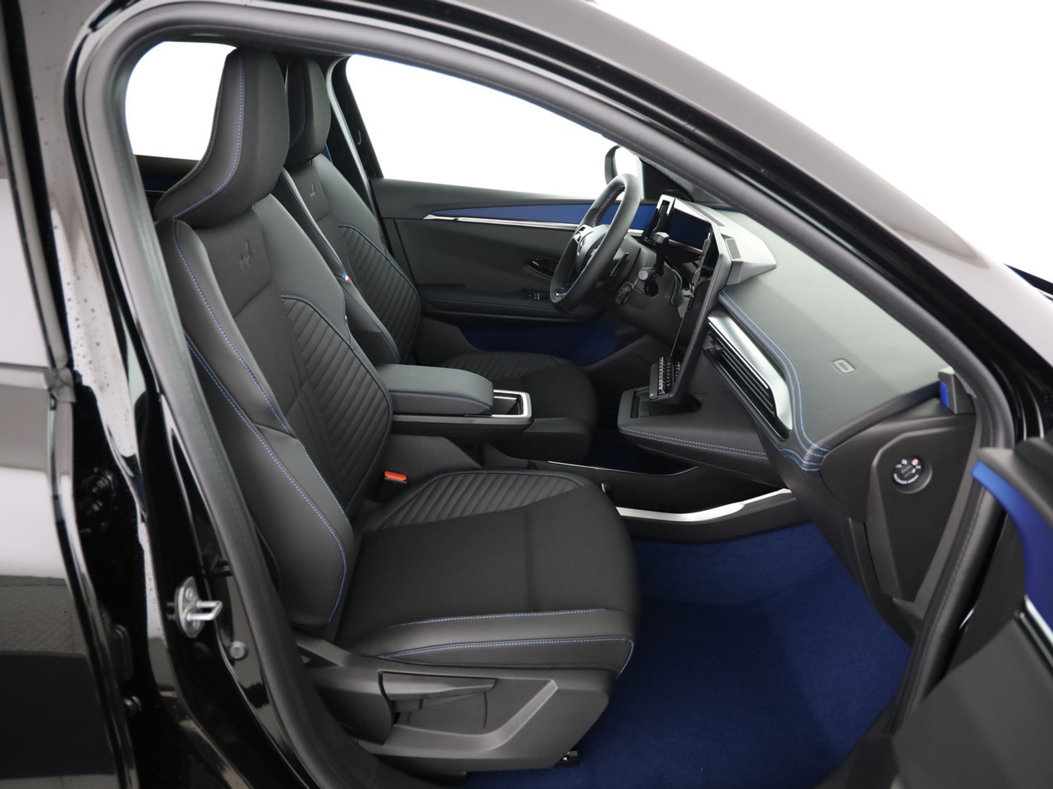 listing desktop thumbnail image 6