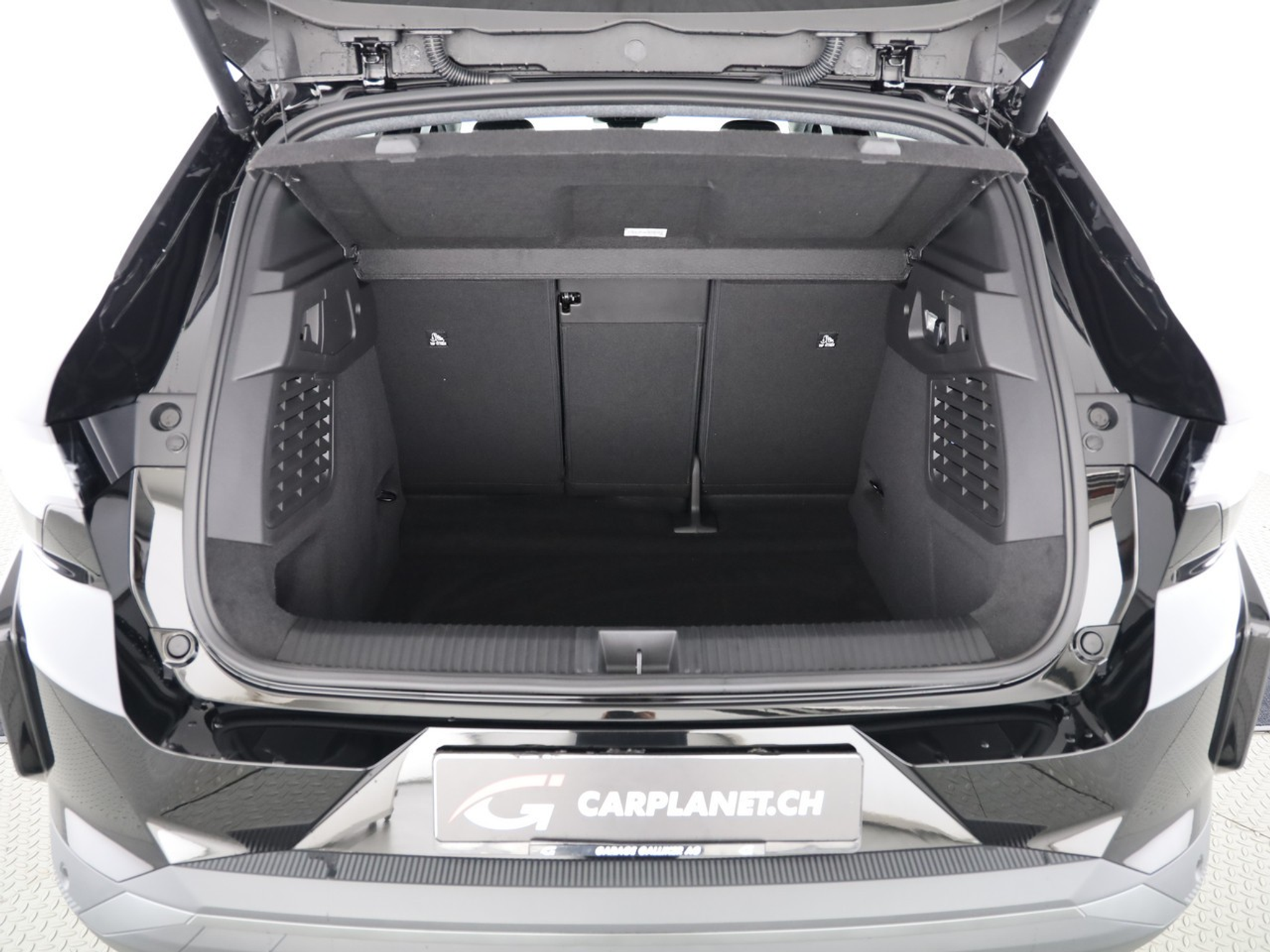 listing desktop thumbnail image 8