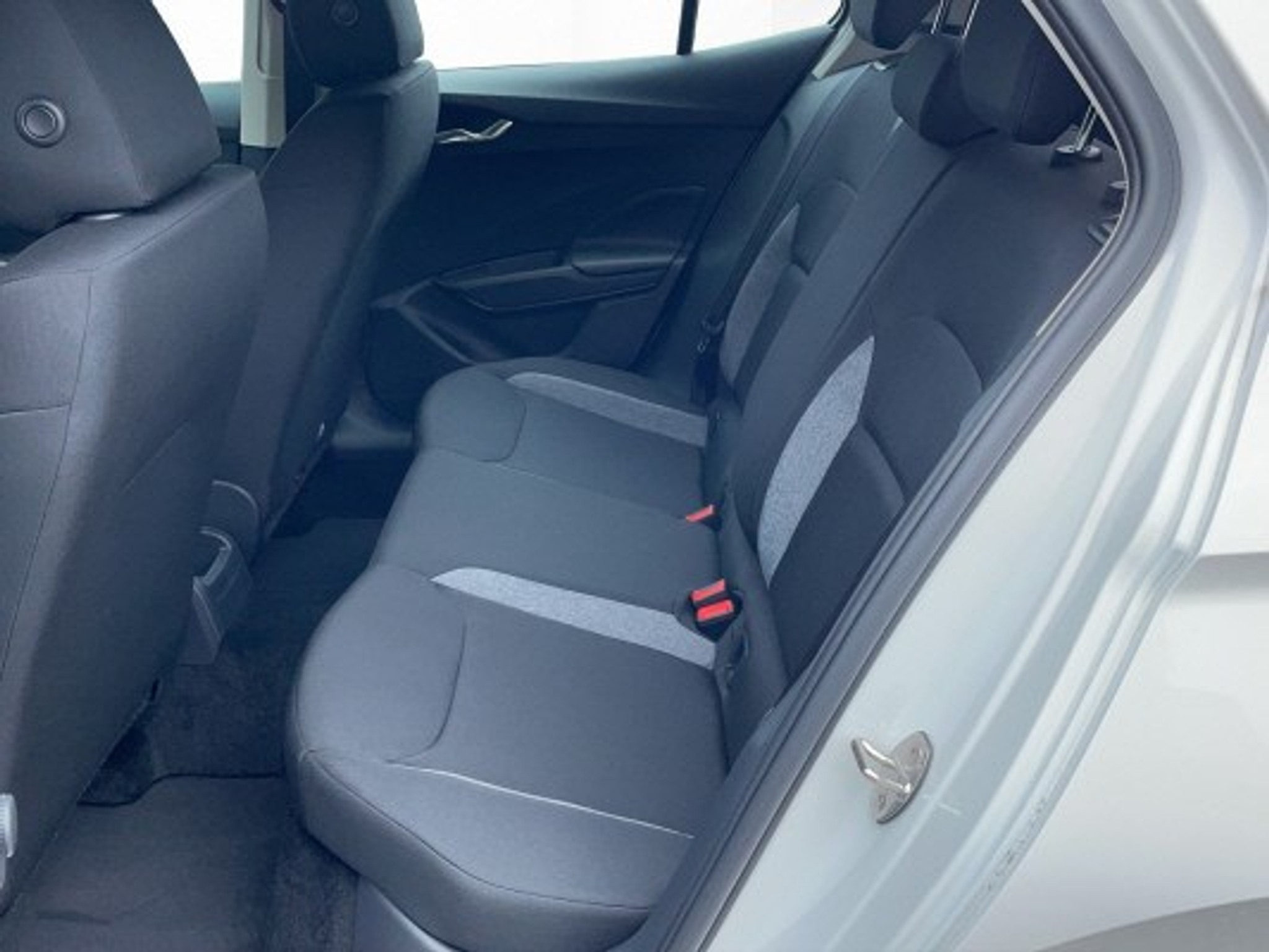 listing desktop thumbnail image 11