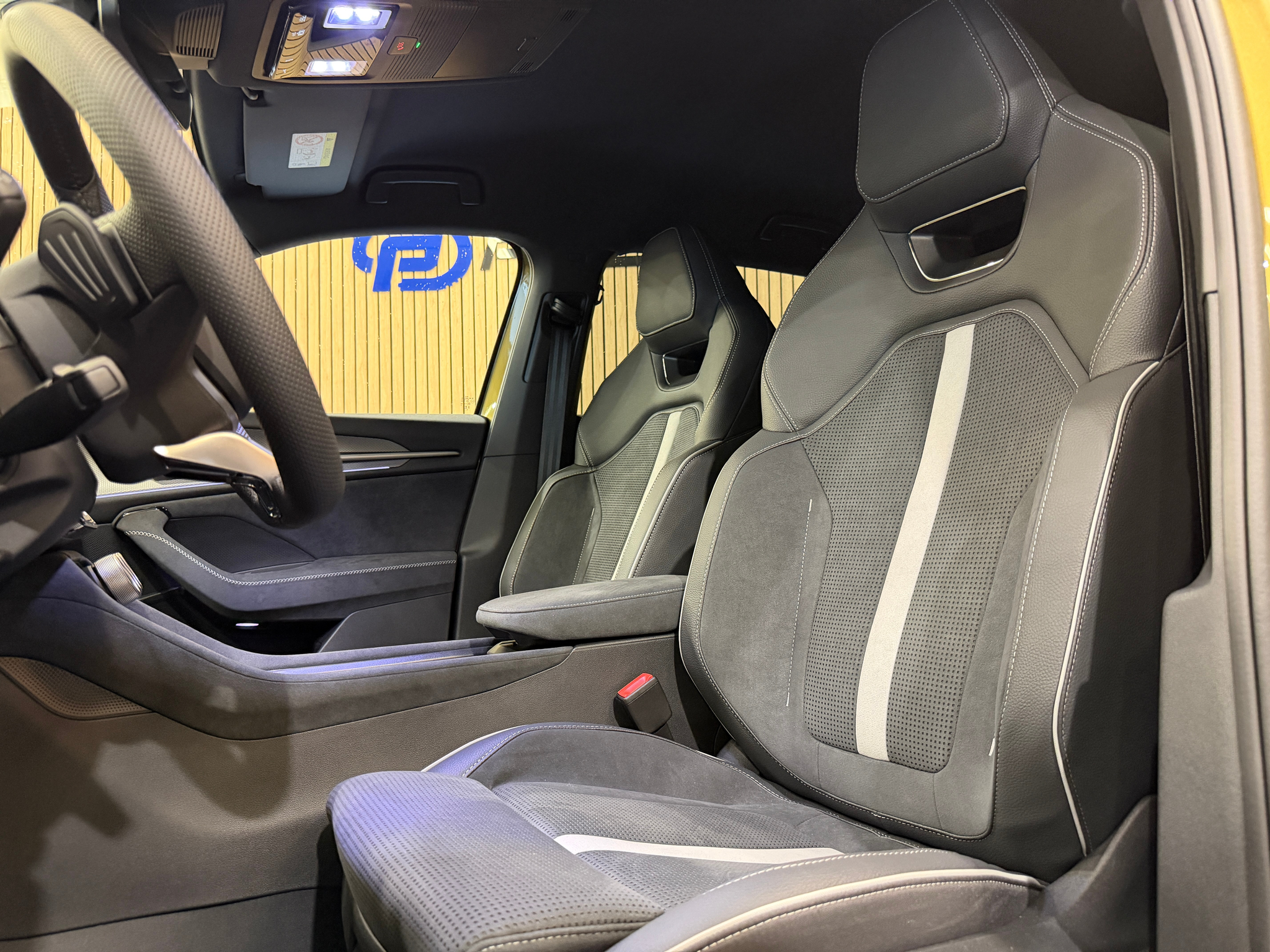 listing desktop thumbnail image 16