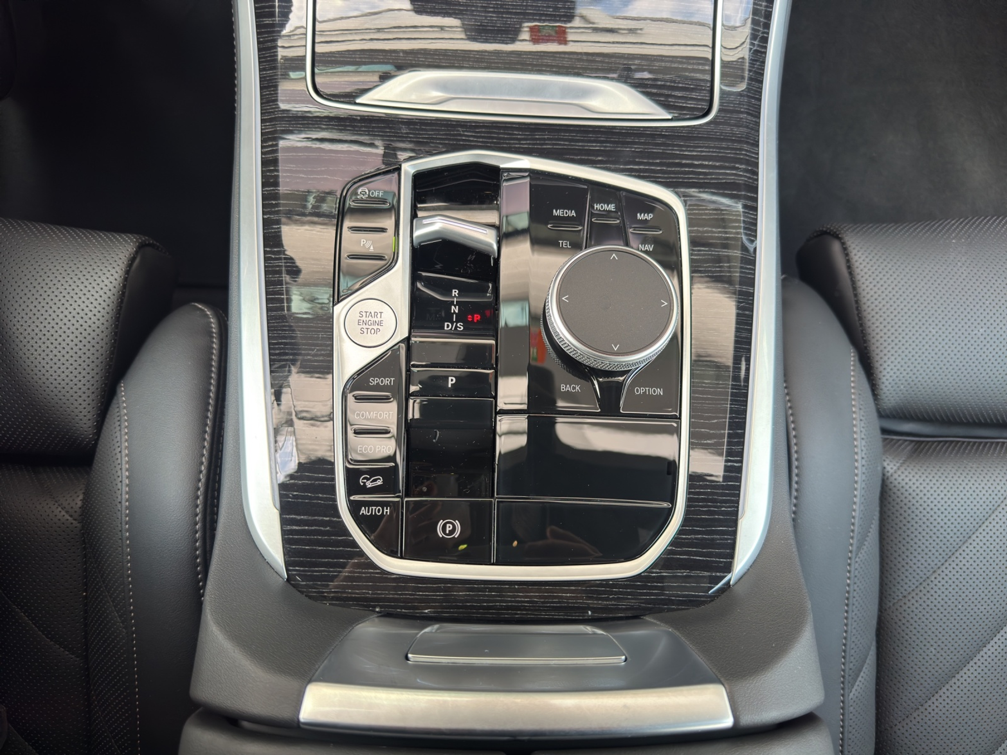 listing desktop thumbnail image 18