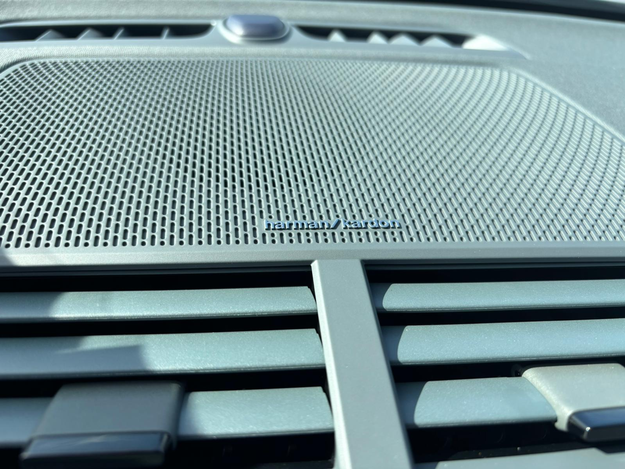 listing desktop thumbnail image 14