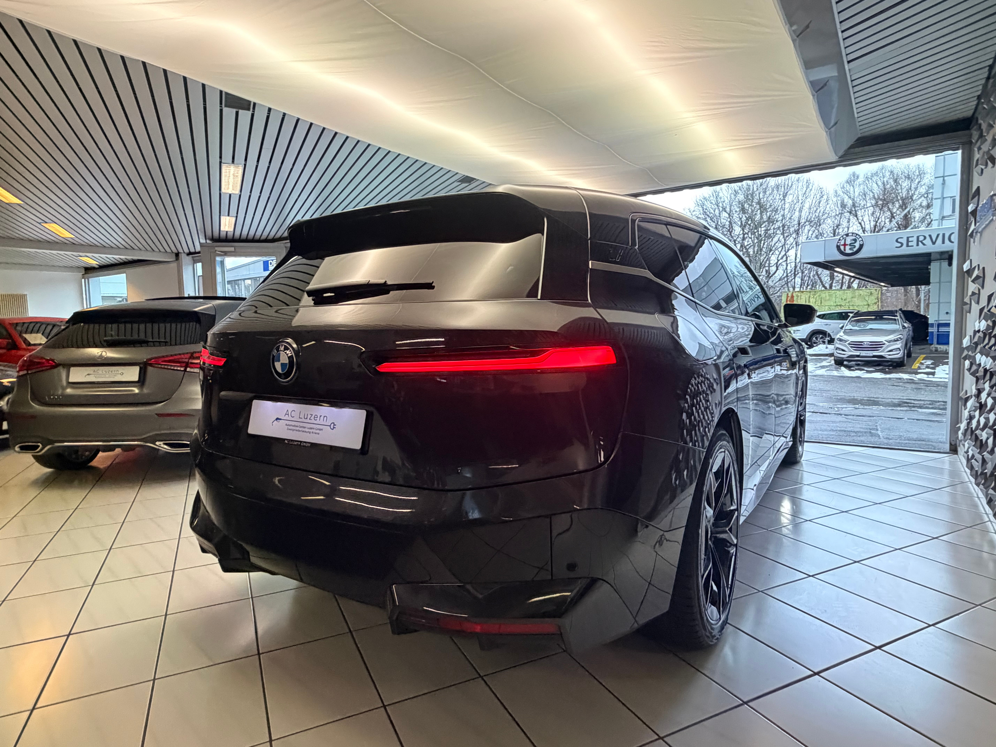 listing desktop thumbnail image 3