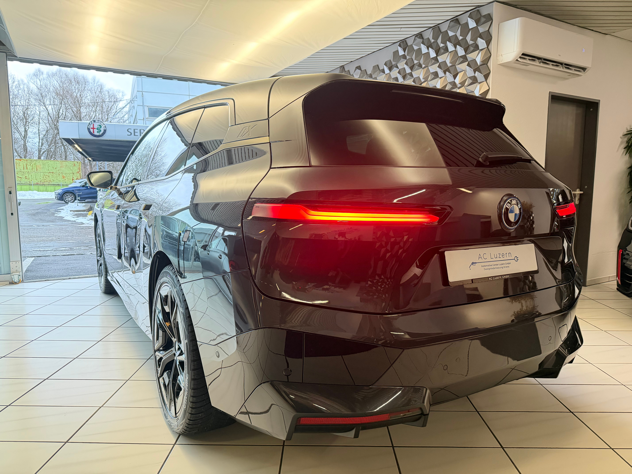 listing desktop thumbnail image 2