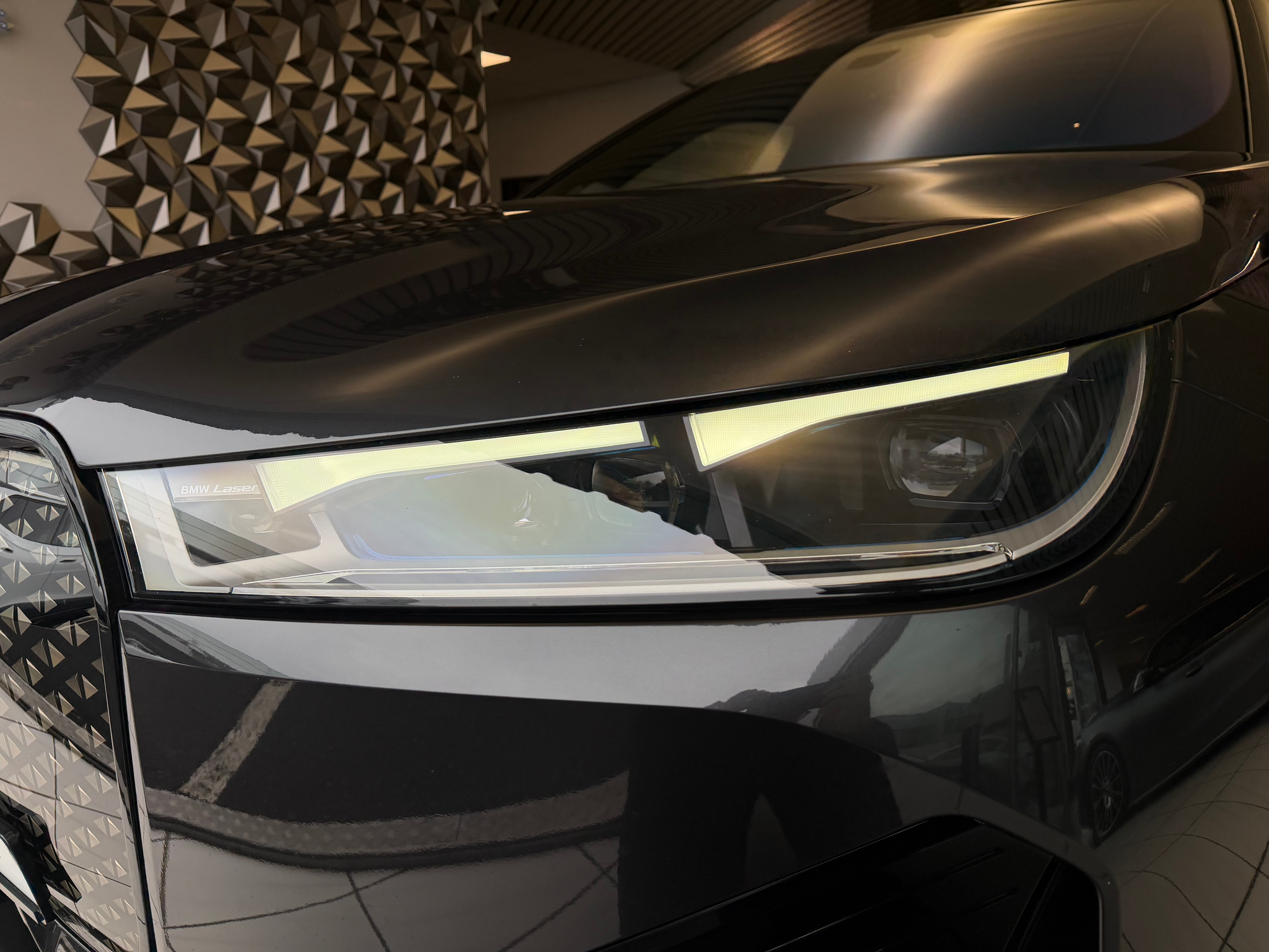 listing desktop thumbnail image 27