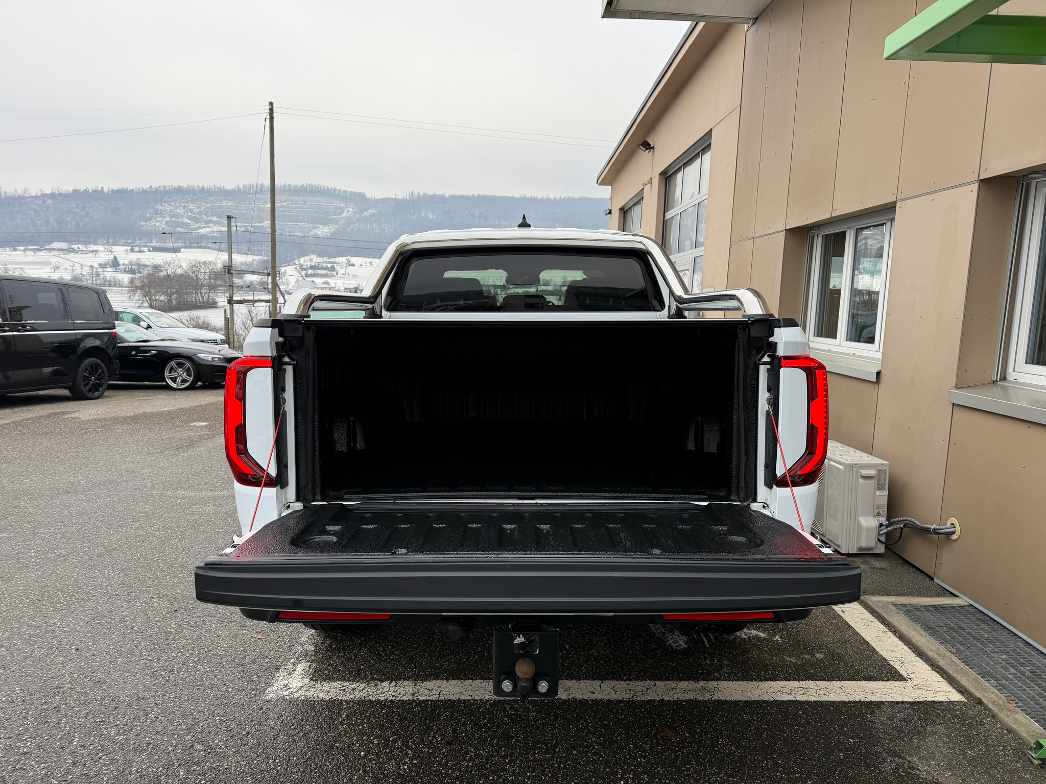 listing desktop thumbnail image 26