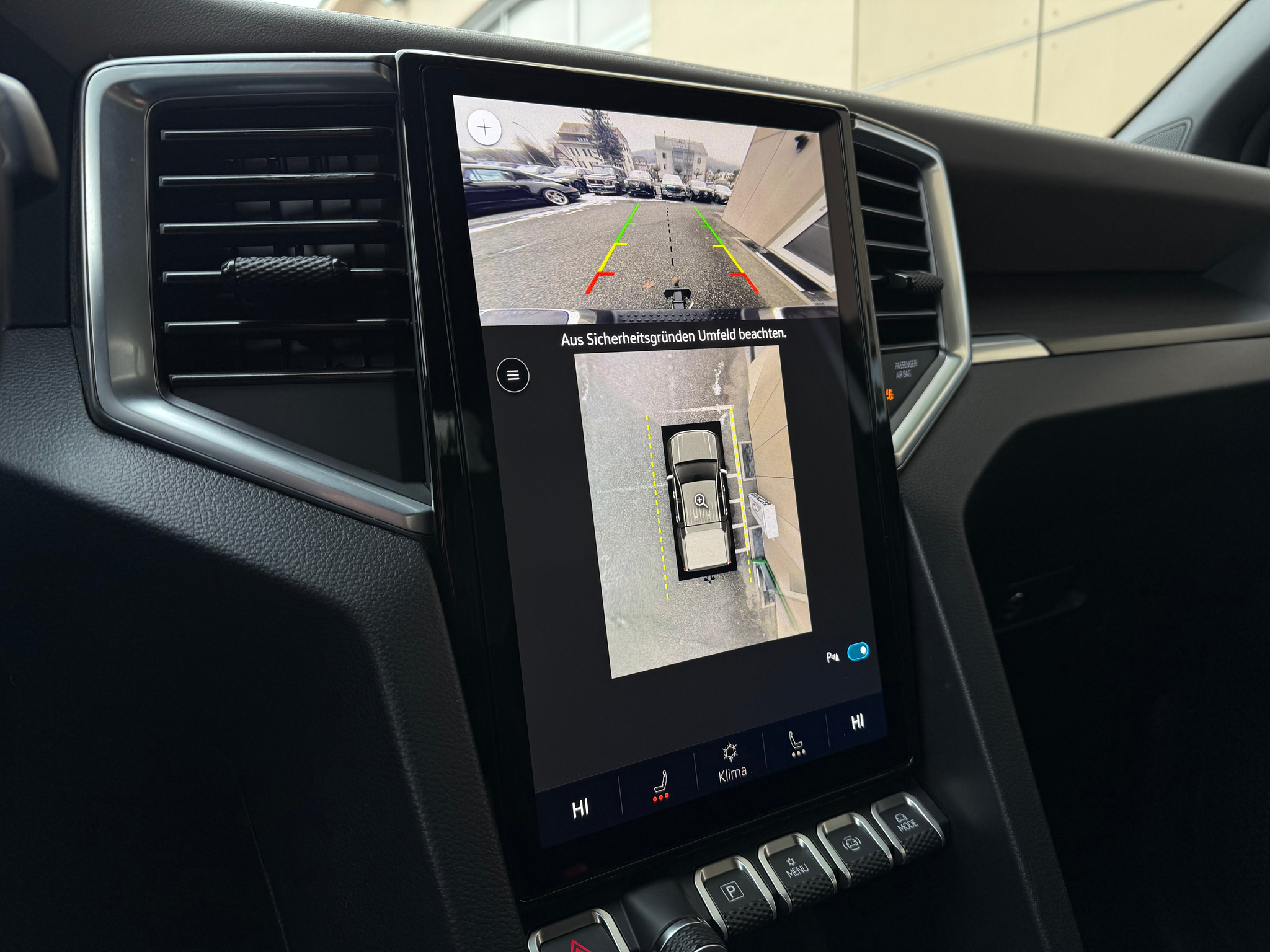 listing desktop thumbnail image 16