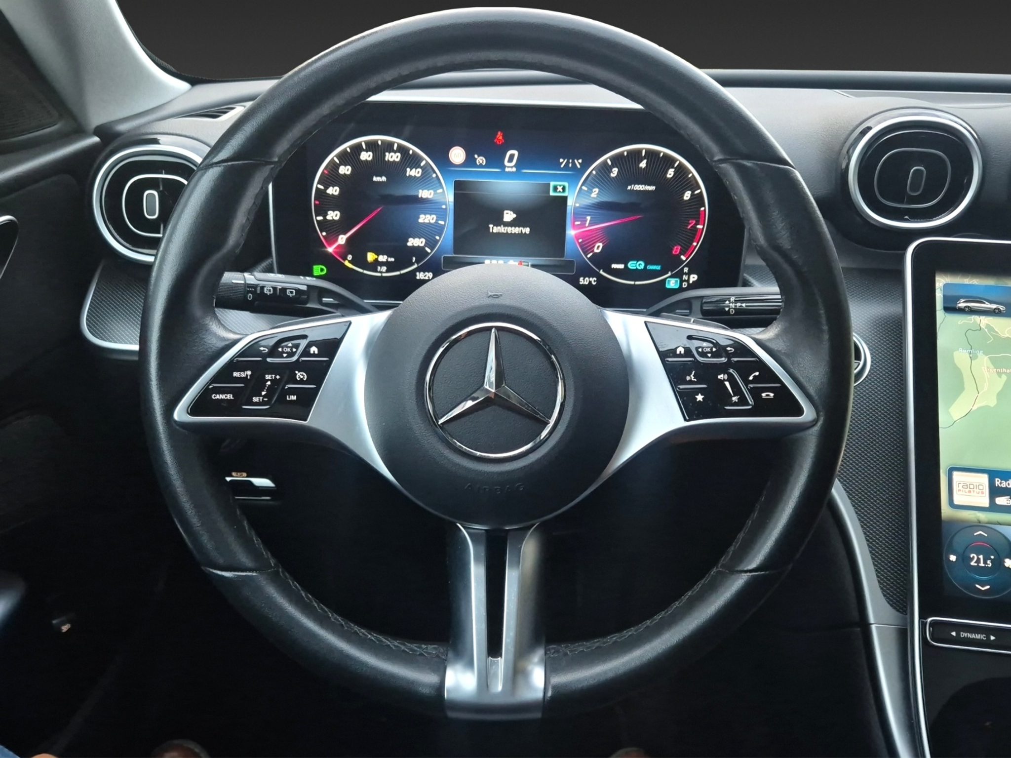 listing desktop thumbnail image 8