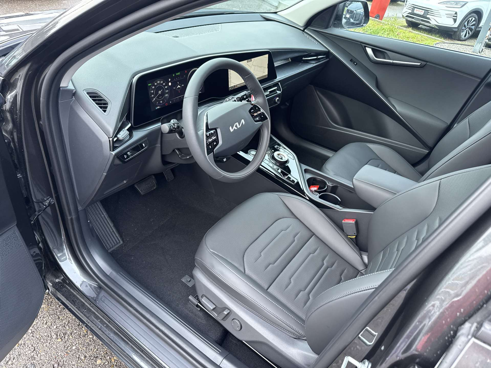 listing desktop thumbnail image 5