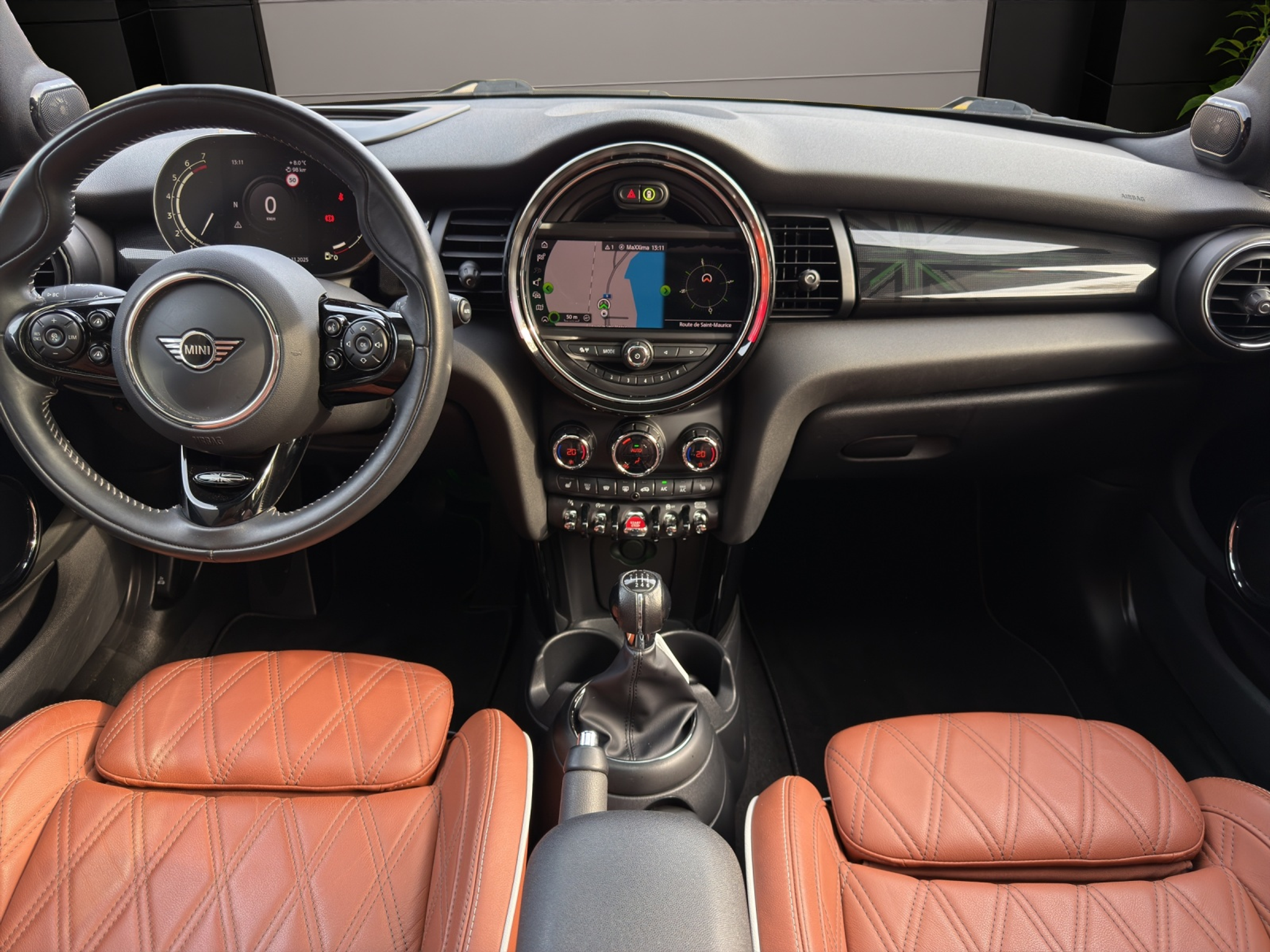 listing desktop thumbnail image 10