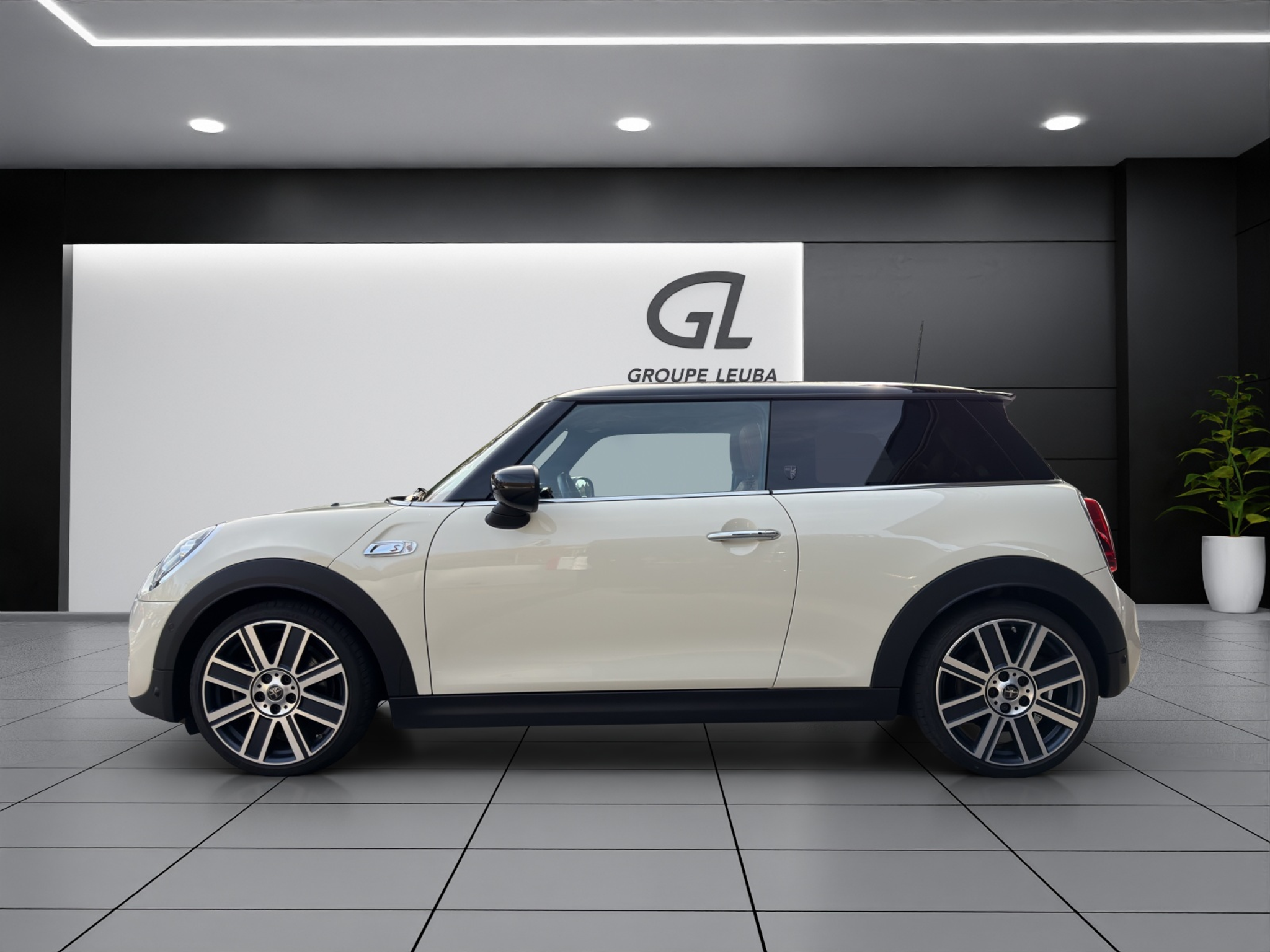 listing desktop thumbnail image 2