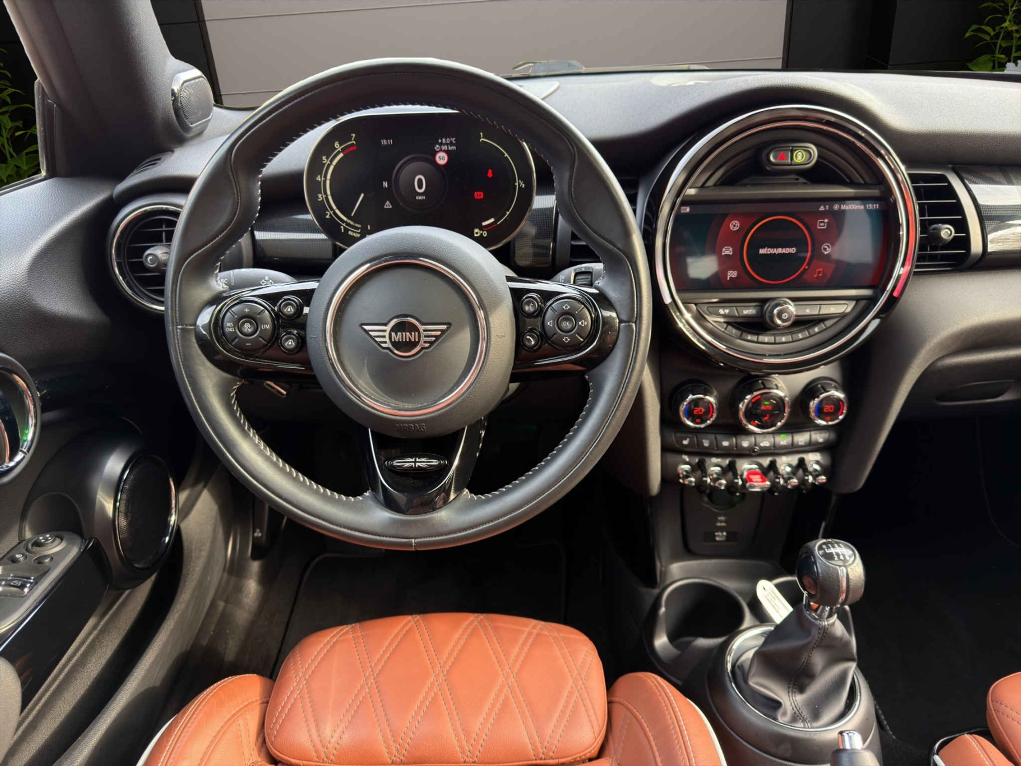 listing desktop thumbnail image 7