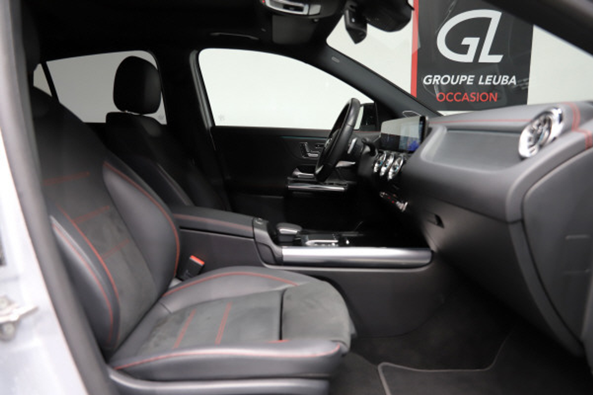 listing desktop thumbnail image 8