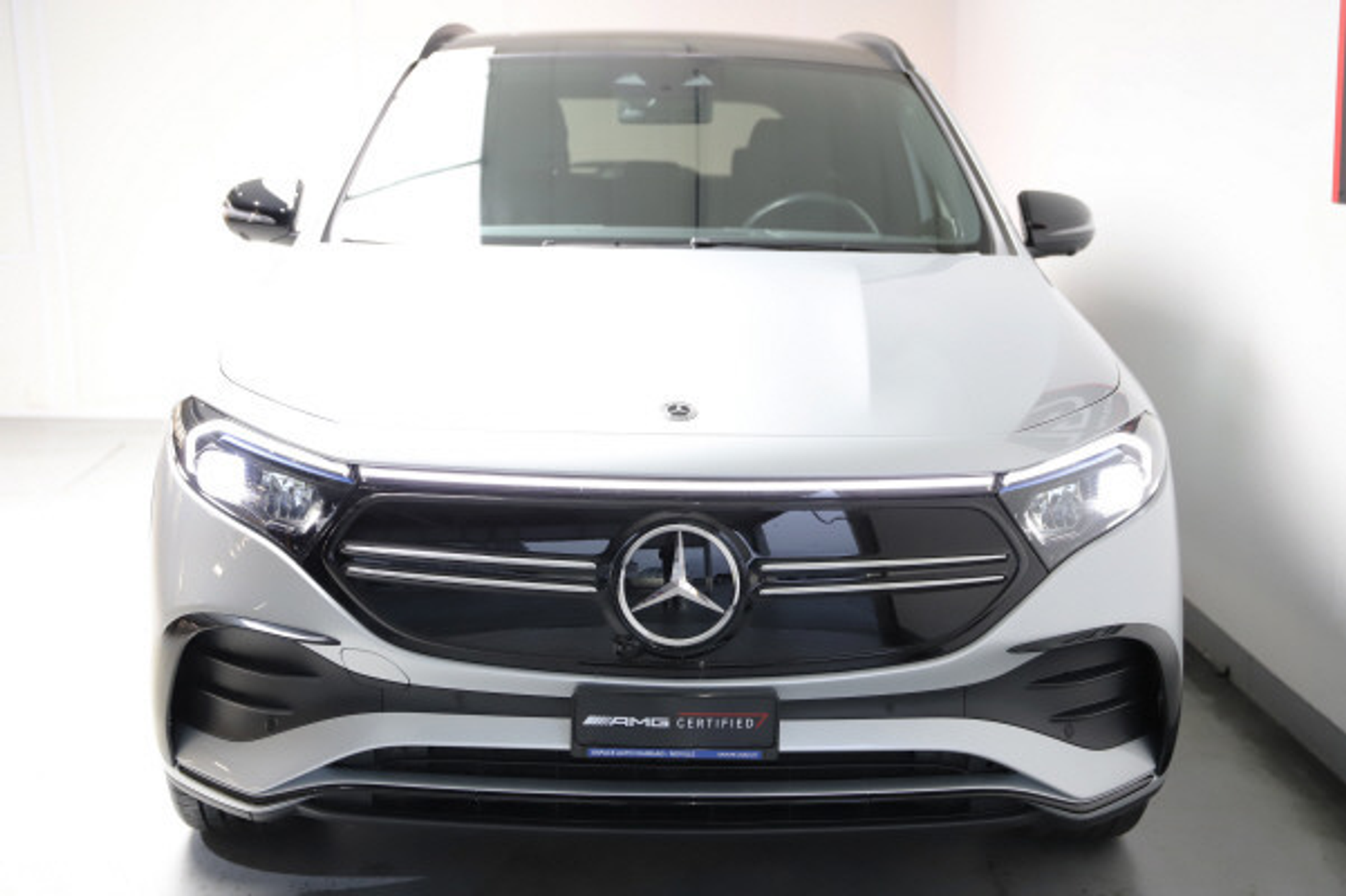 listing desktop thumbnail image 4