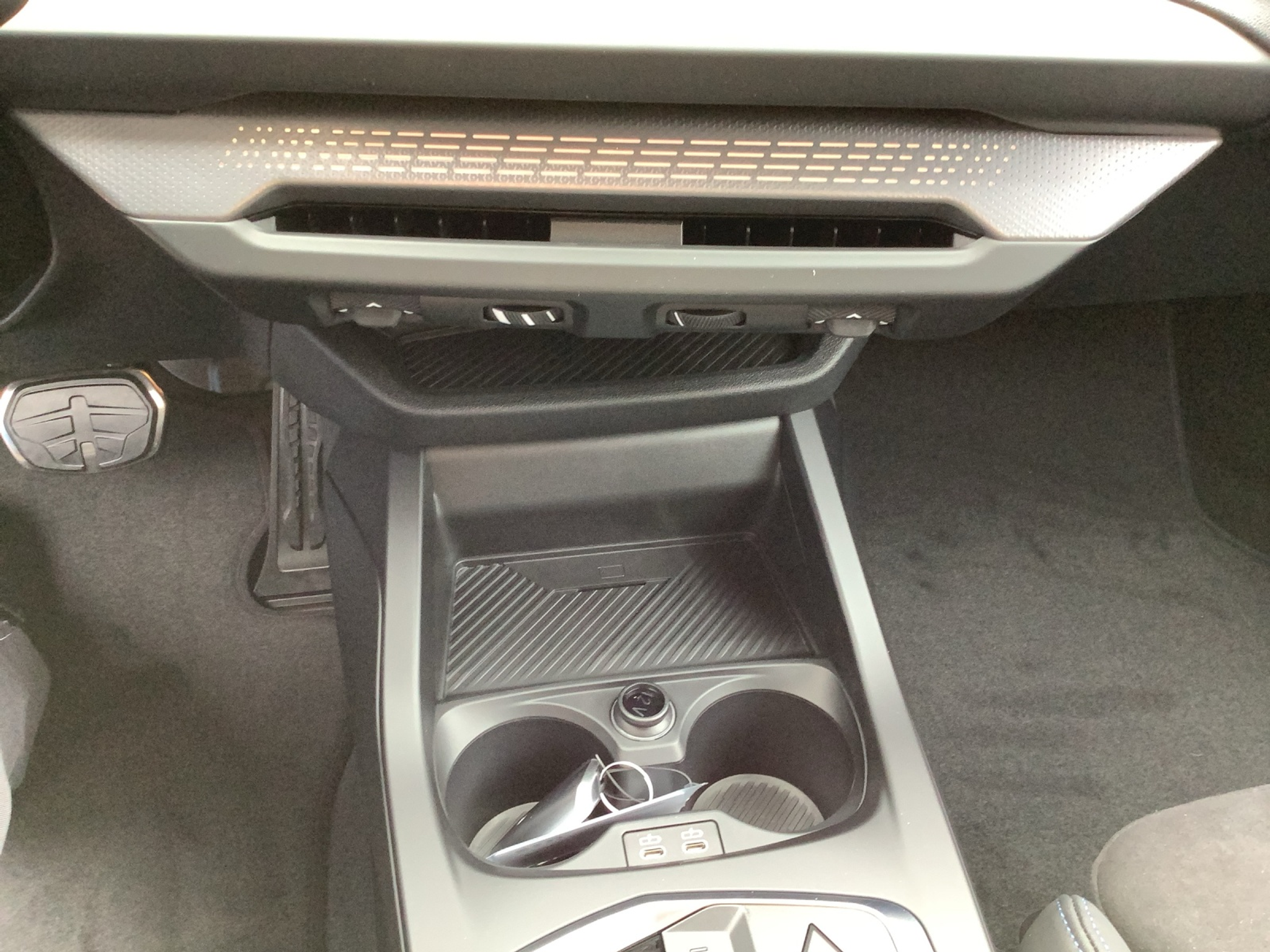 listing desktop thumbnail image 15